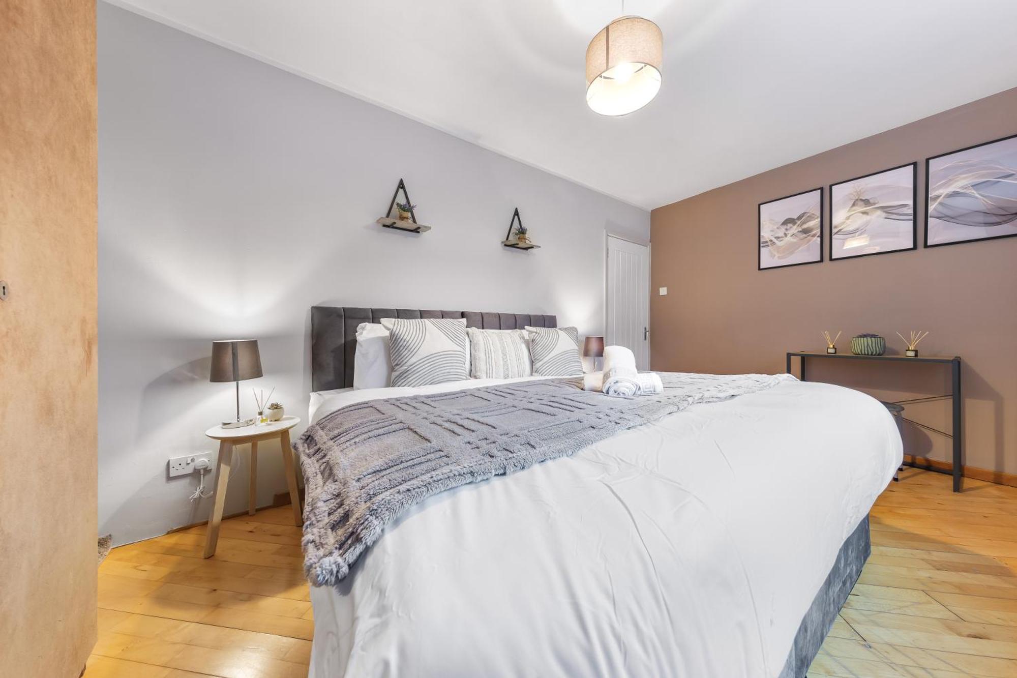Elegant Retreat - Sleeps 6 - Close To Putney & Stamford Bridge * Londen