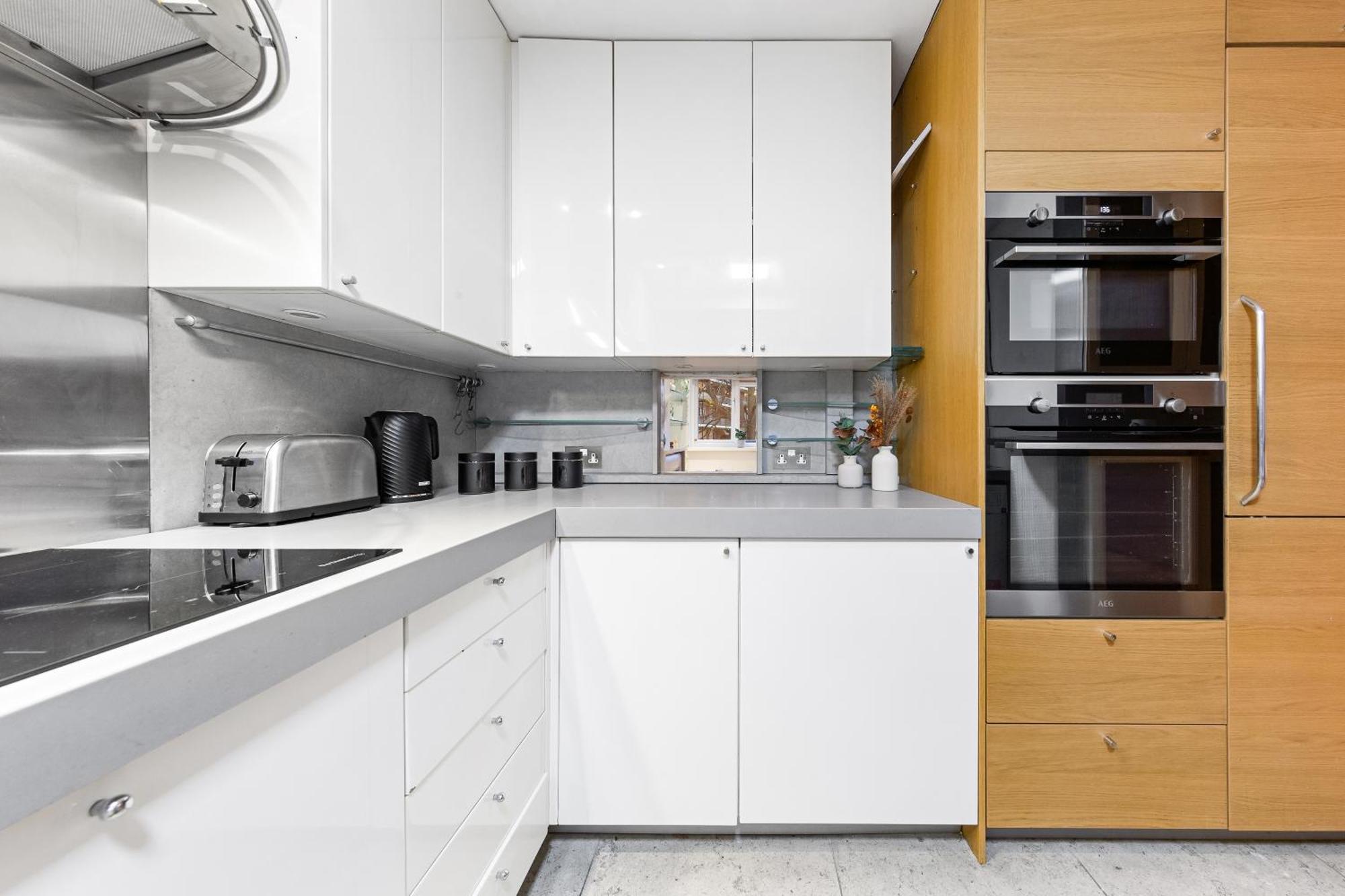 Appartement Elegant Retreat - Sleeps 6 - Close To Putney & Stamford Bridge Londen