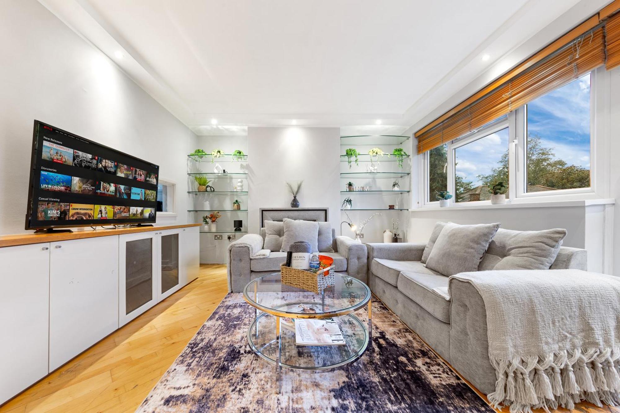 Elegant Retreat - Sleeps 6 - Close To Putney & Stamford Bridge * Londen
