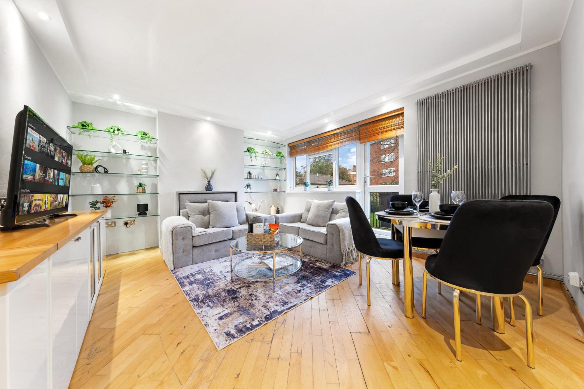 Elegant Retreat - Sleeps 6 - Close To Putney & Stamford Bridge Londen