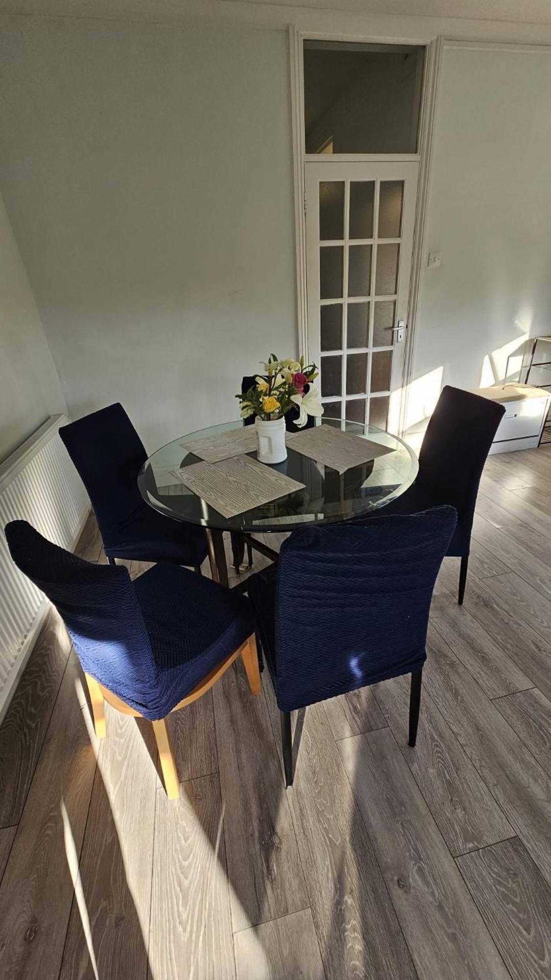 Large Private In Kensal Rise Of *