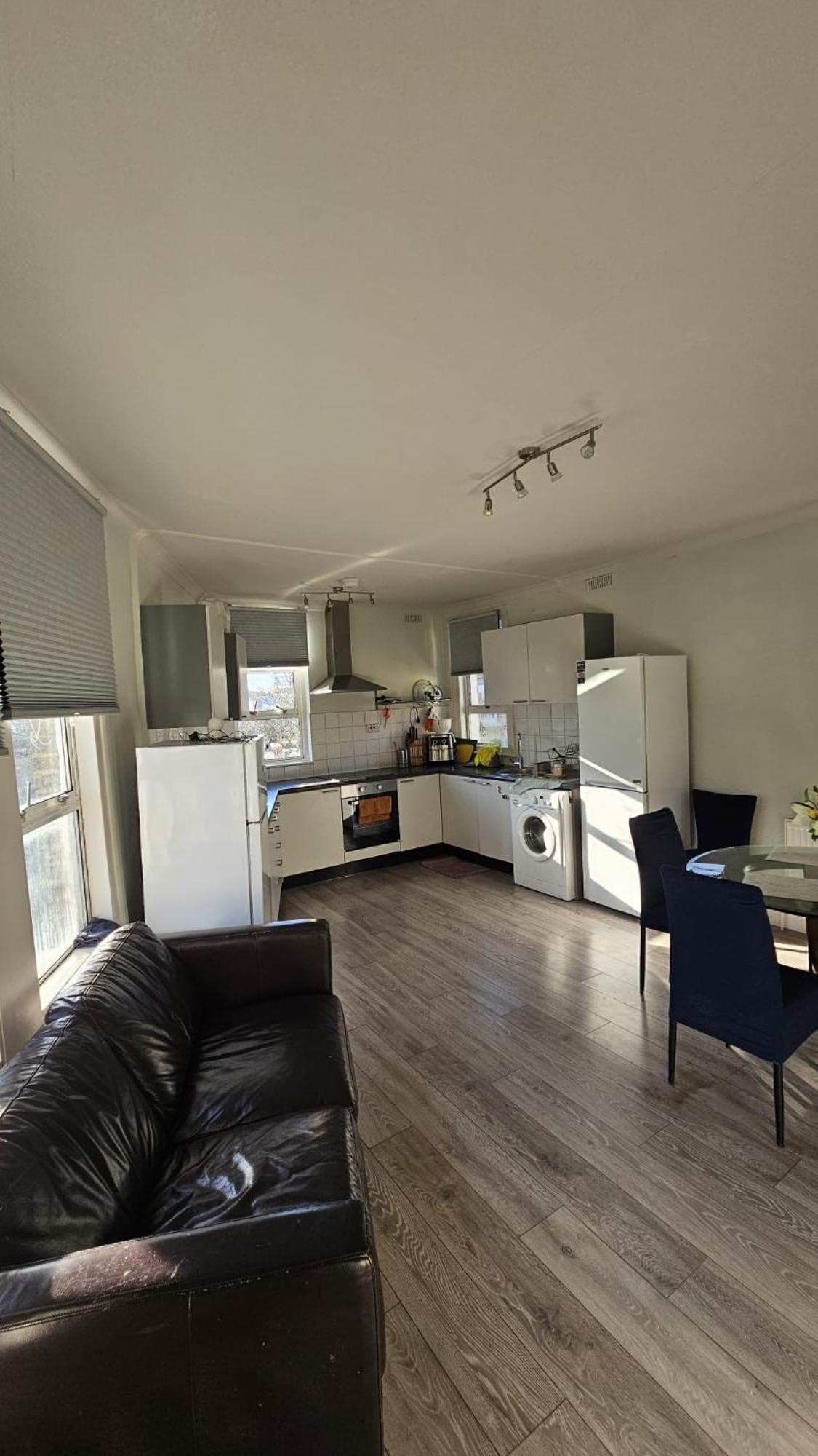 Large Private In Kensal Rise Of Londres
