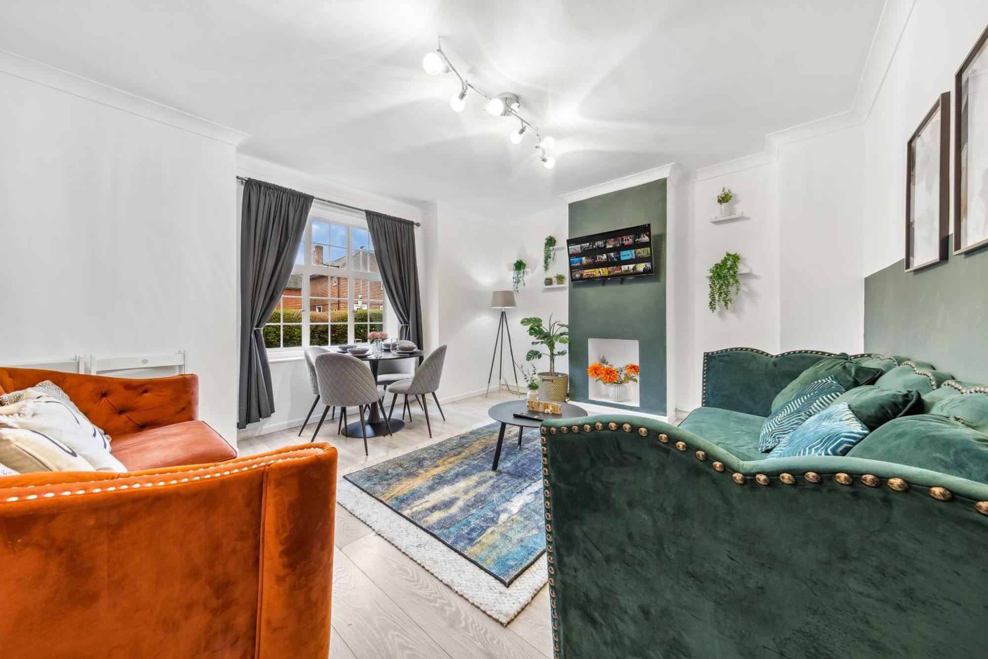 Luxe Jacuzzi - Sleeps 7 - Putney Bridge Hébergement de vacances