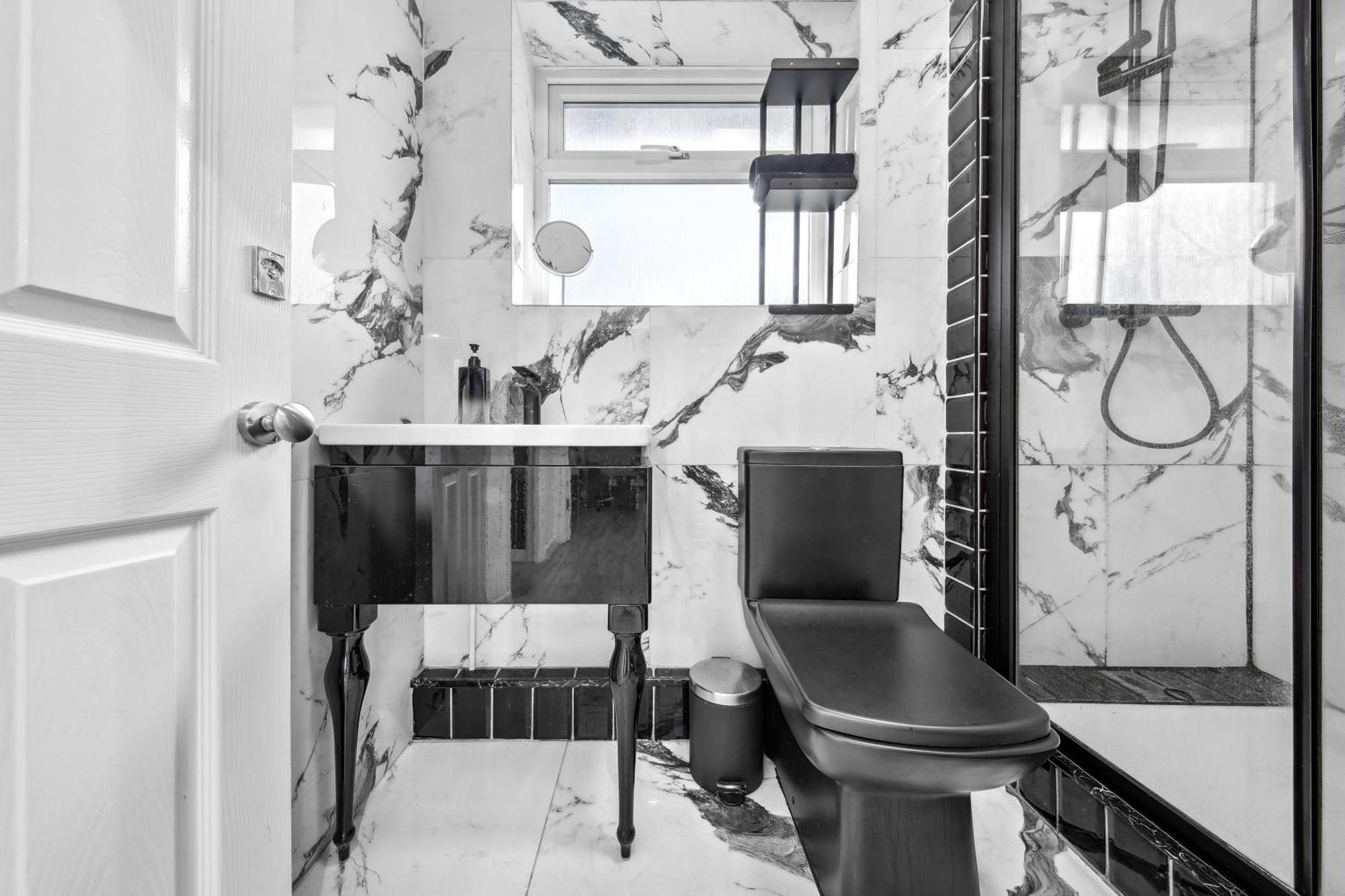 Luxe Jacuzzi - Sleeps 7 - Putney Bridge Hébergement de vacances Londres