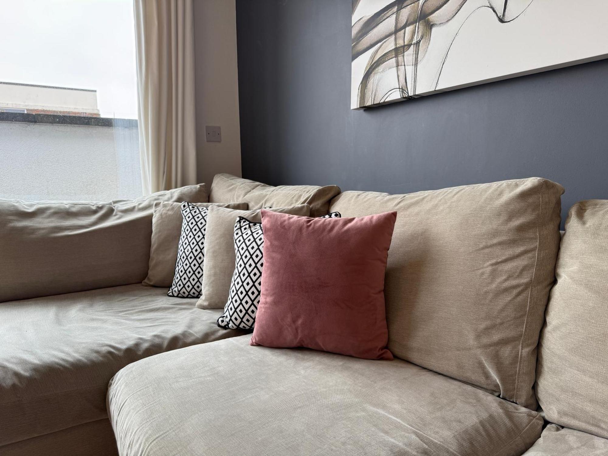 Spacious 2 Bedroom Flat, Near Kings Cross, Location Appartement *