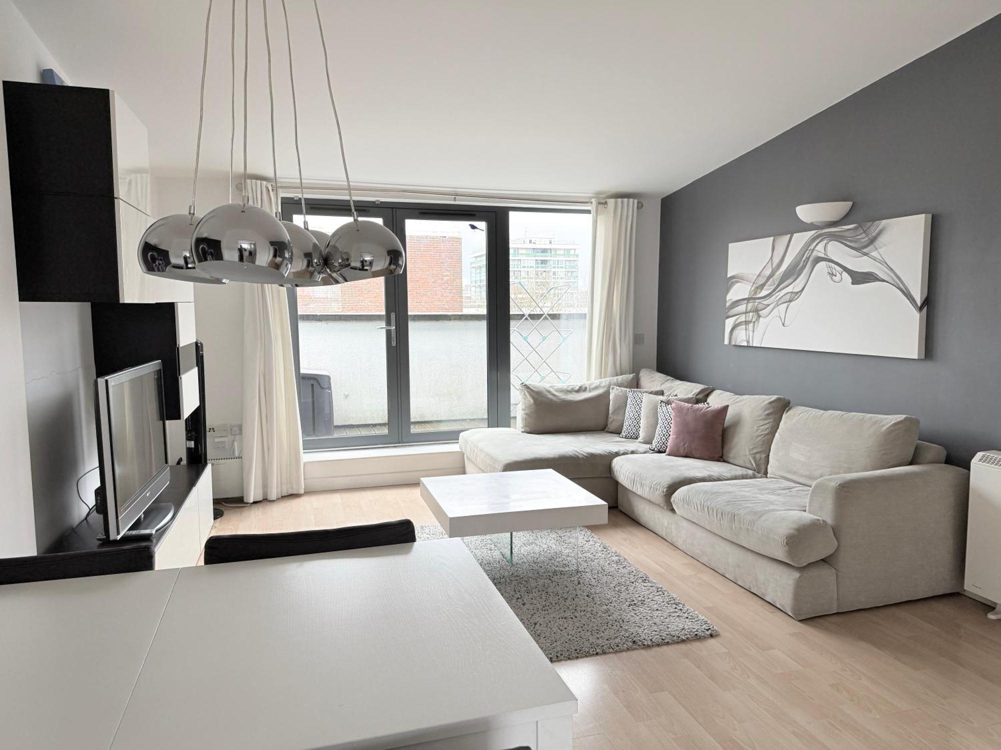 Spacious 2 Bedroom Flat, Near Kings Cross, Location Appartement *