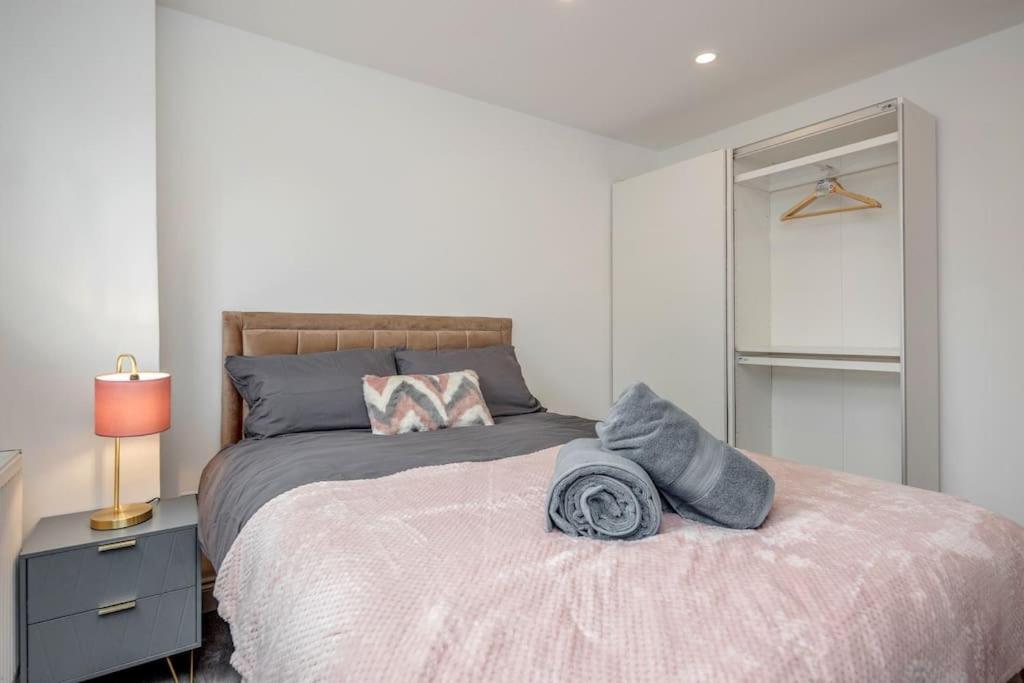 Lovely 2-bedroom With Balcony And Park View Apartamento *