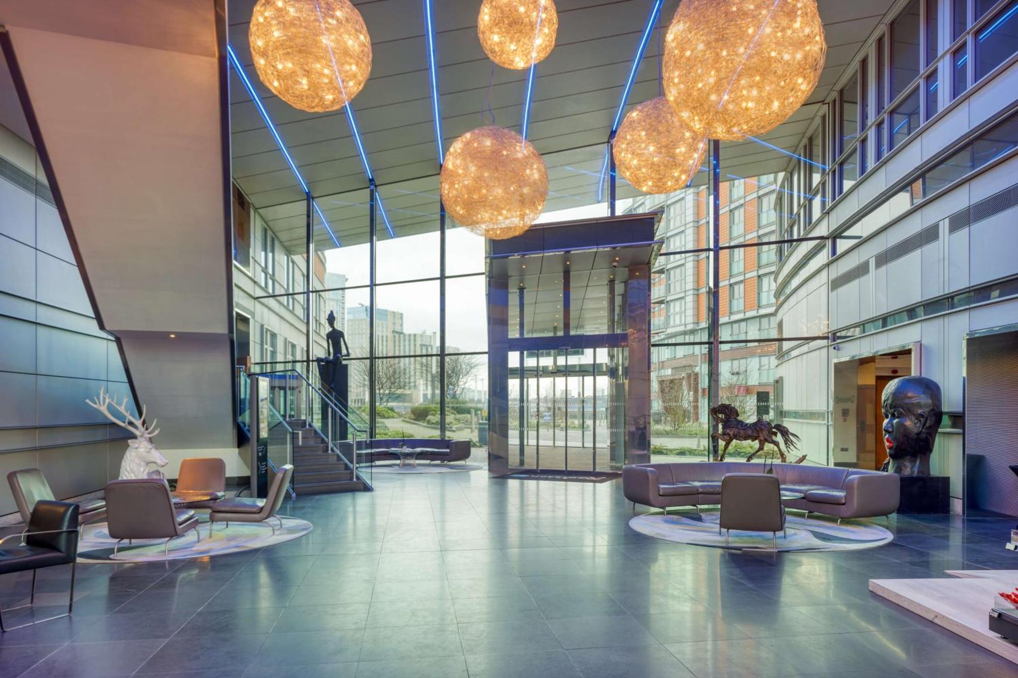Radisson Blu Hotel, Canary Wharf East Hotel 4*