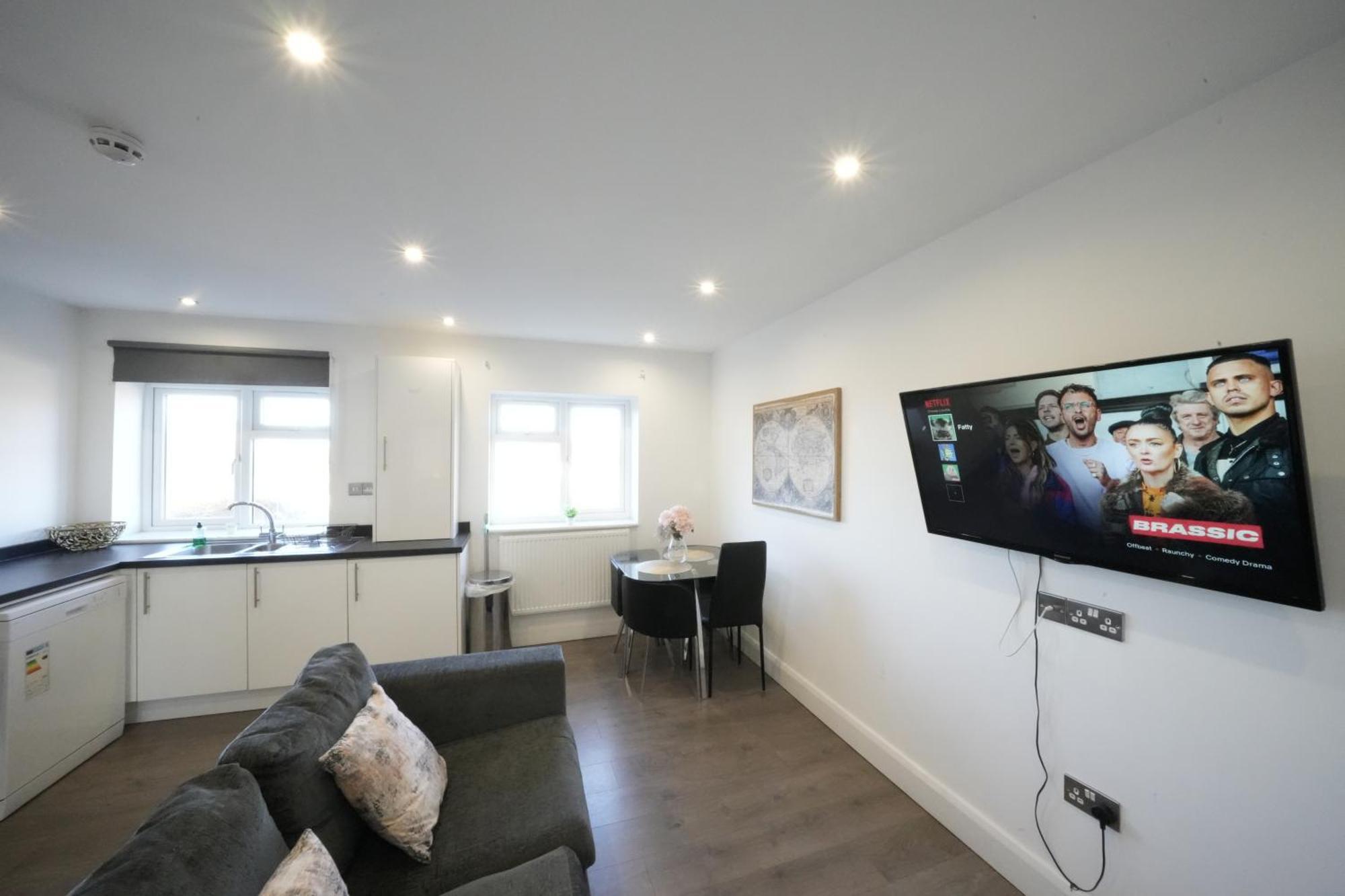 Hatton Apartments: Airport-adjacent With Free Parking And Underground Access Apartamento *