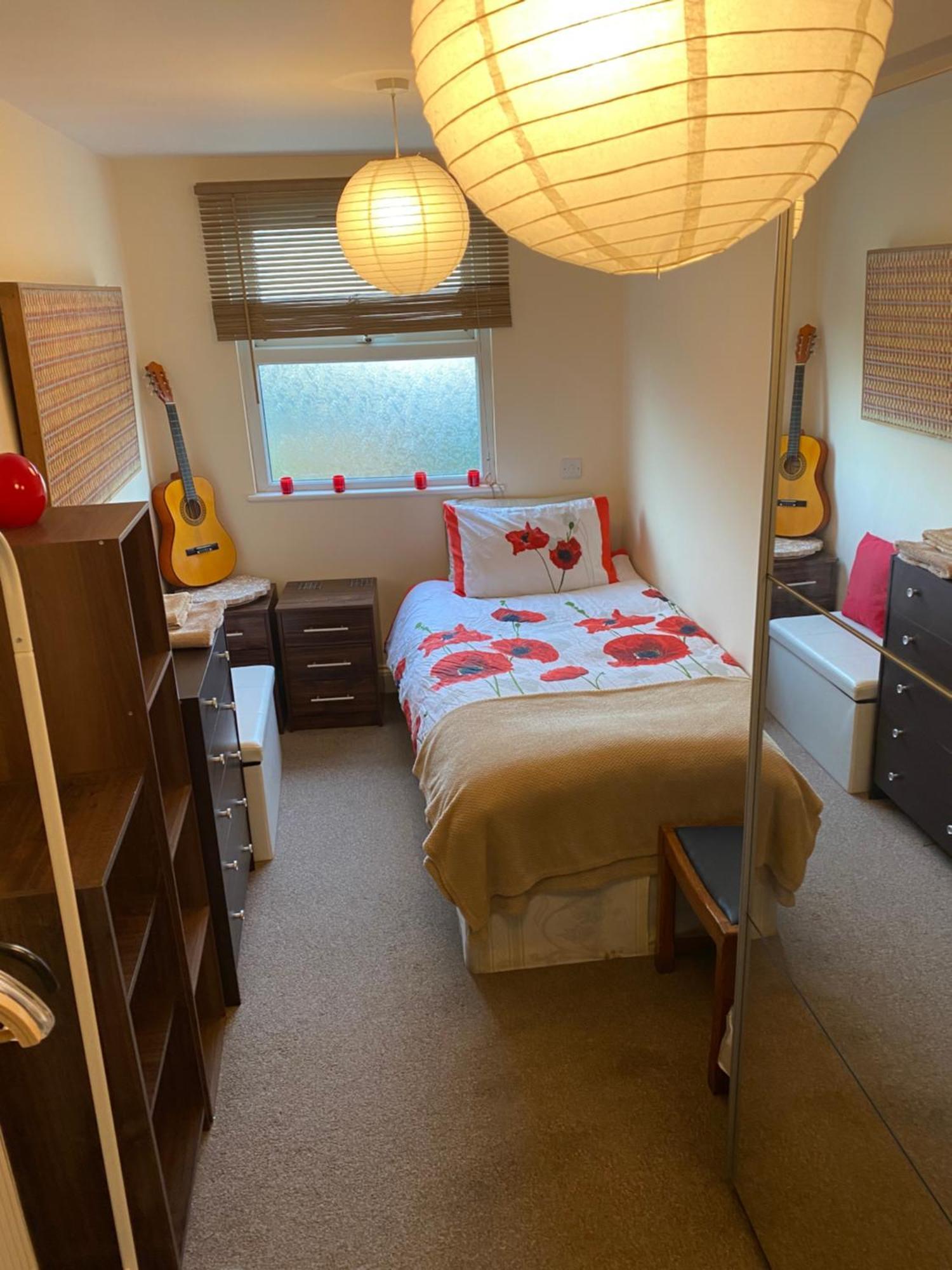 Casa de Férias 35 Mins To London. 3 Bedrooms. 2 Bathrooms With Garden Londres