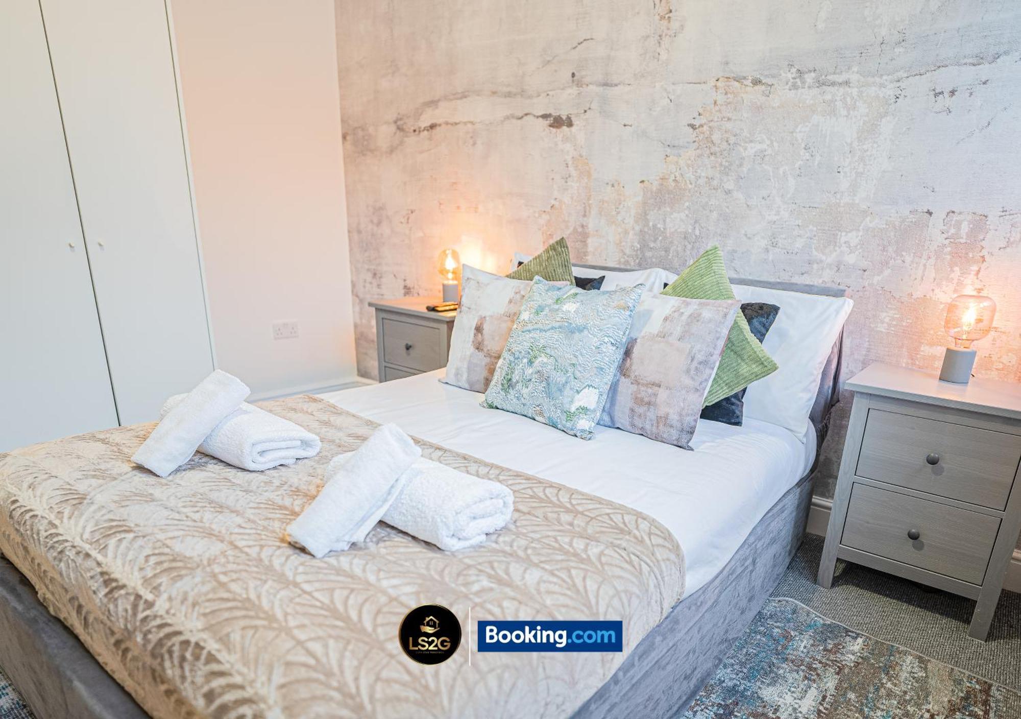 Amazing 3 Bedroom By Ls2g Short Lets & Serviced Greater With Free Wifi Londres