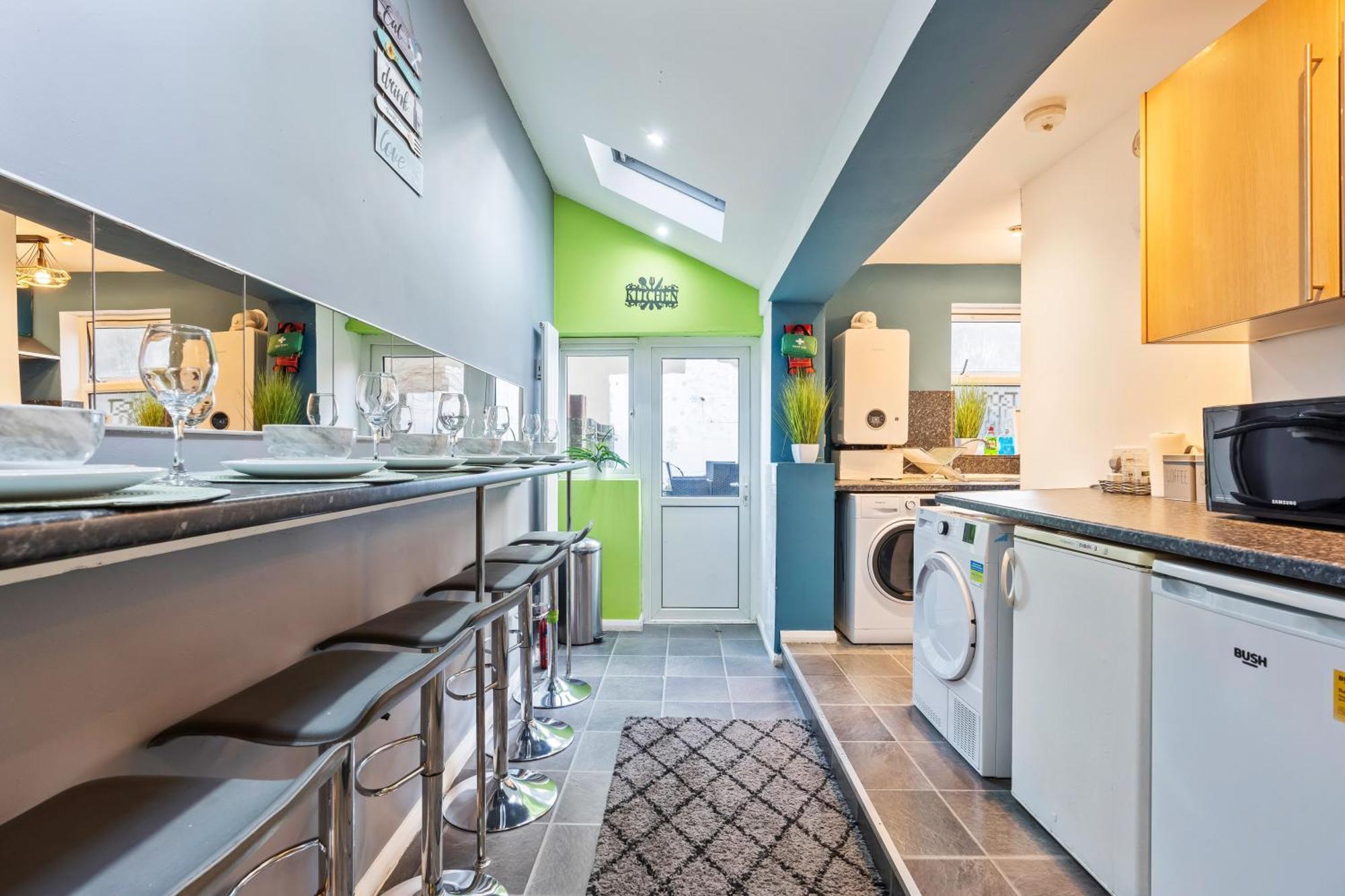 Impeccable 4-bed House In Brixton Сasa de vacaciones Londres