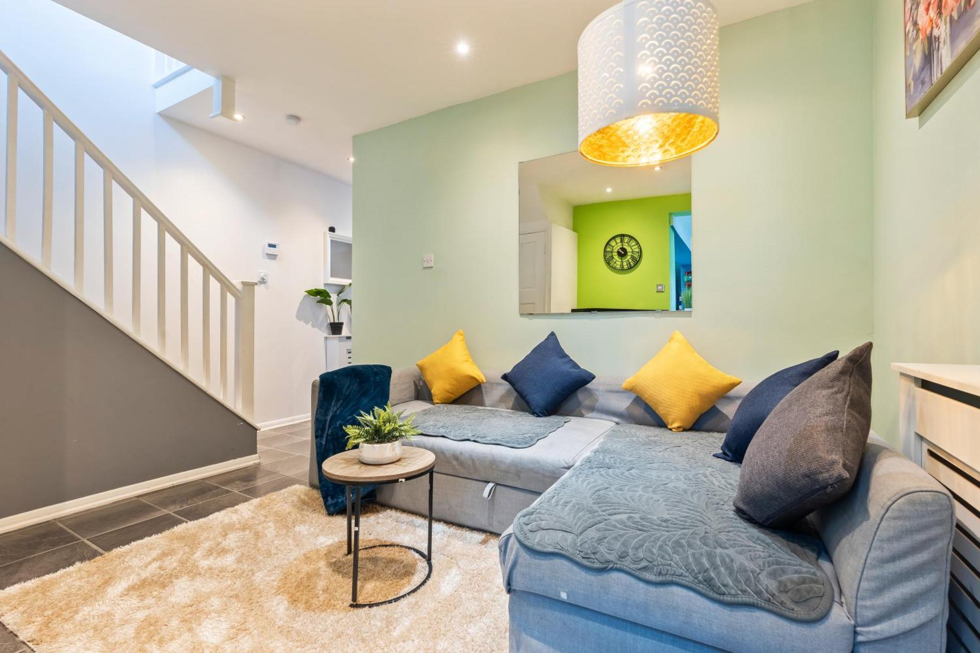Impeccable 4-bed House In Brixton Сasa de vacaciones Londres