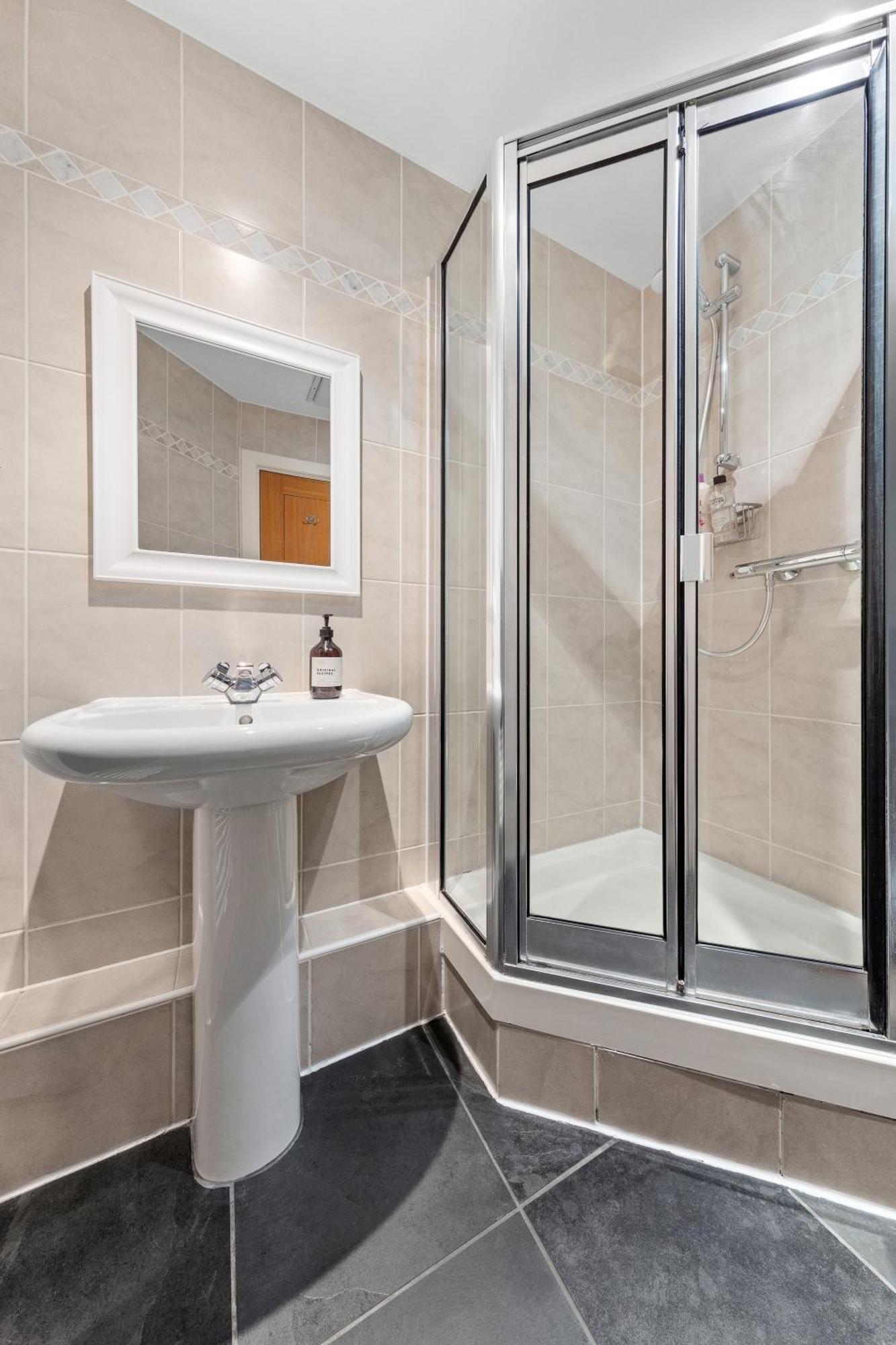 Apartamento St, George Wharf Vauxhall Bridge Large 2bedrooms With River View Panoramic Balcony Londres