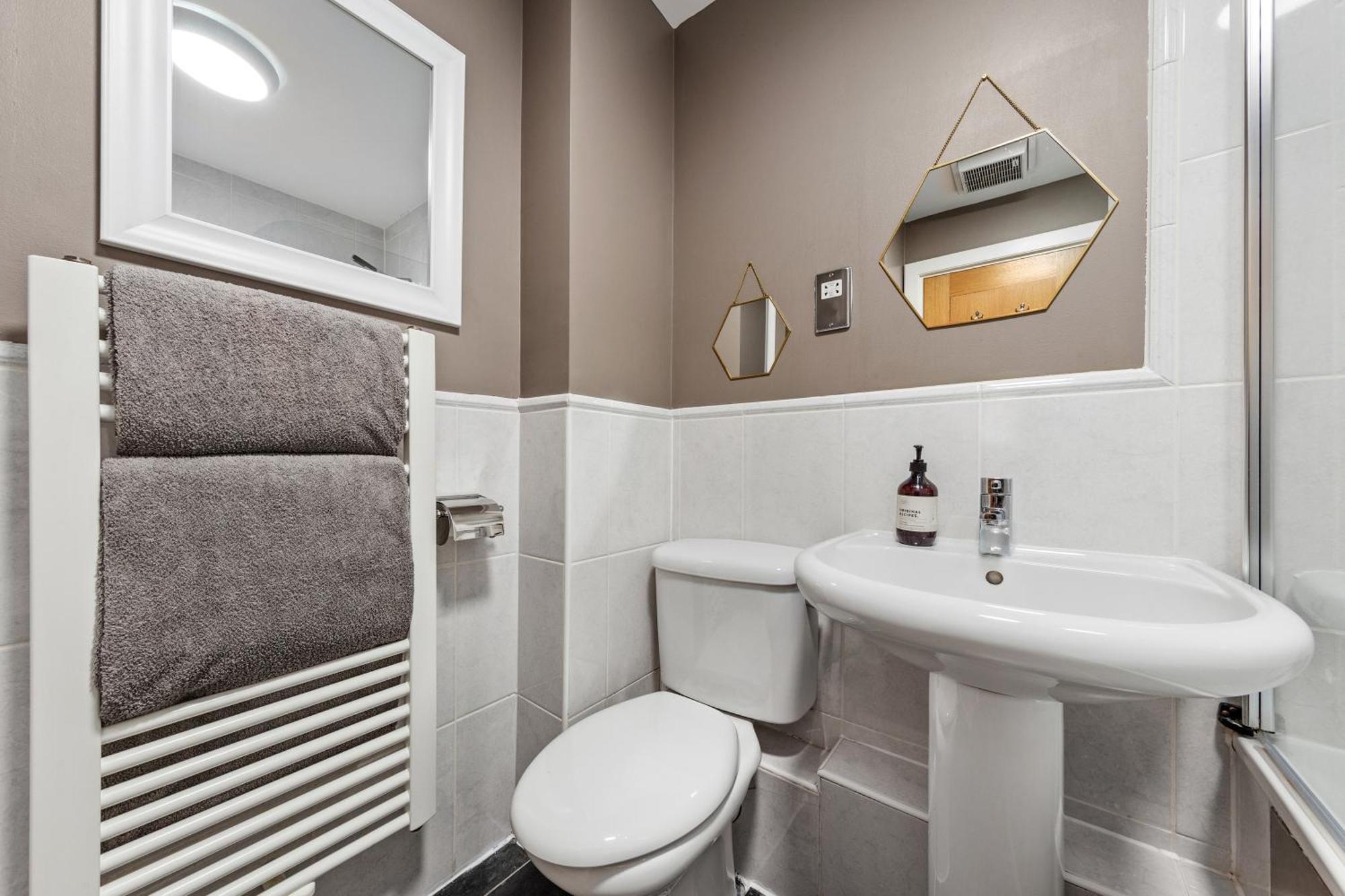 St, George Wharf Vauxhall Bridge Large 2bedrooms With River View Panoramic Balcony Londres