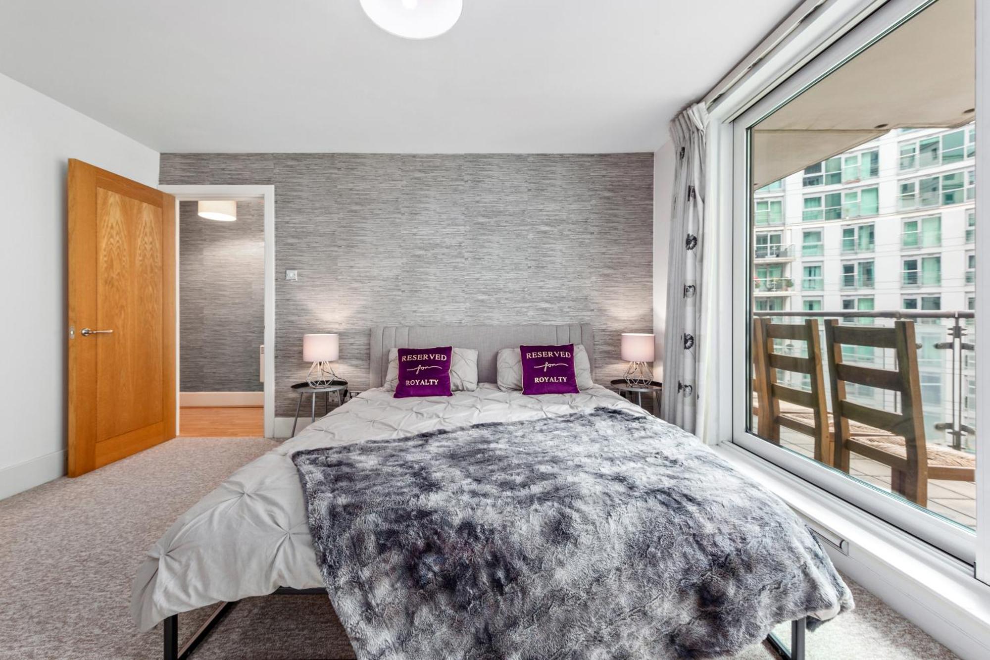 St, George Wharf Vauxhall Bridge Large 2bedrooms With River View Panoramic Balcony Londres