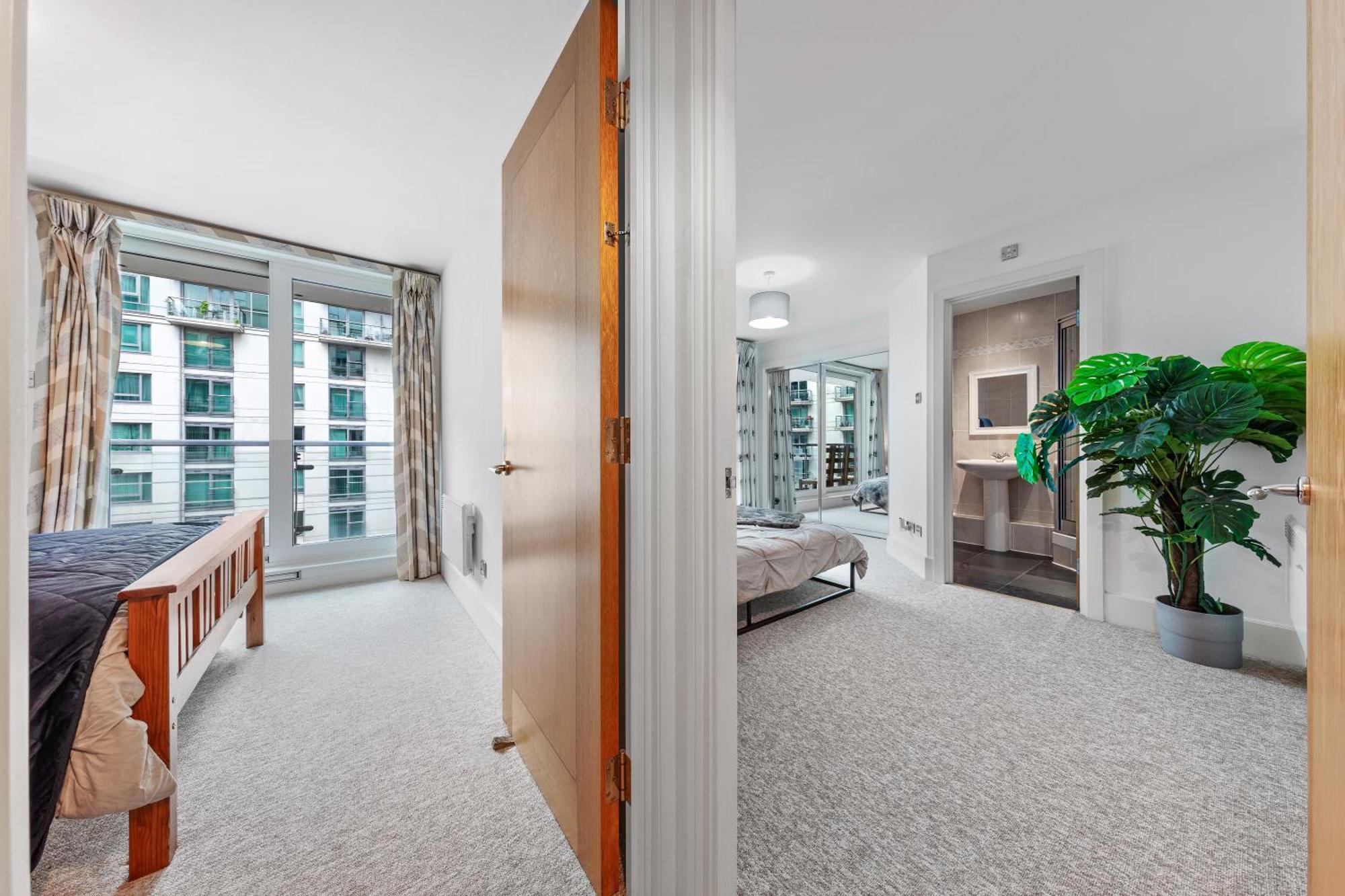 St, George Wharf Vauxhall Bridge Large 2bedrooms With River View Panoramic Balcony Londres