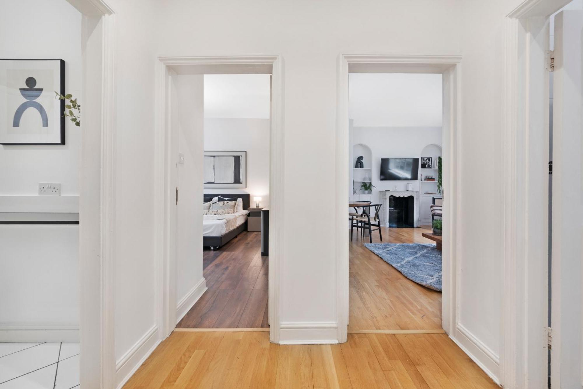 2 Bed Apartment- Mayfair 1 * London