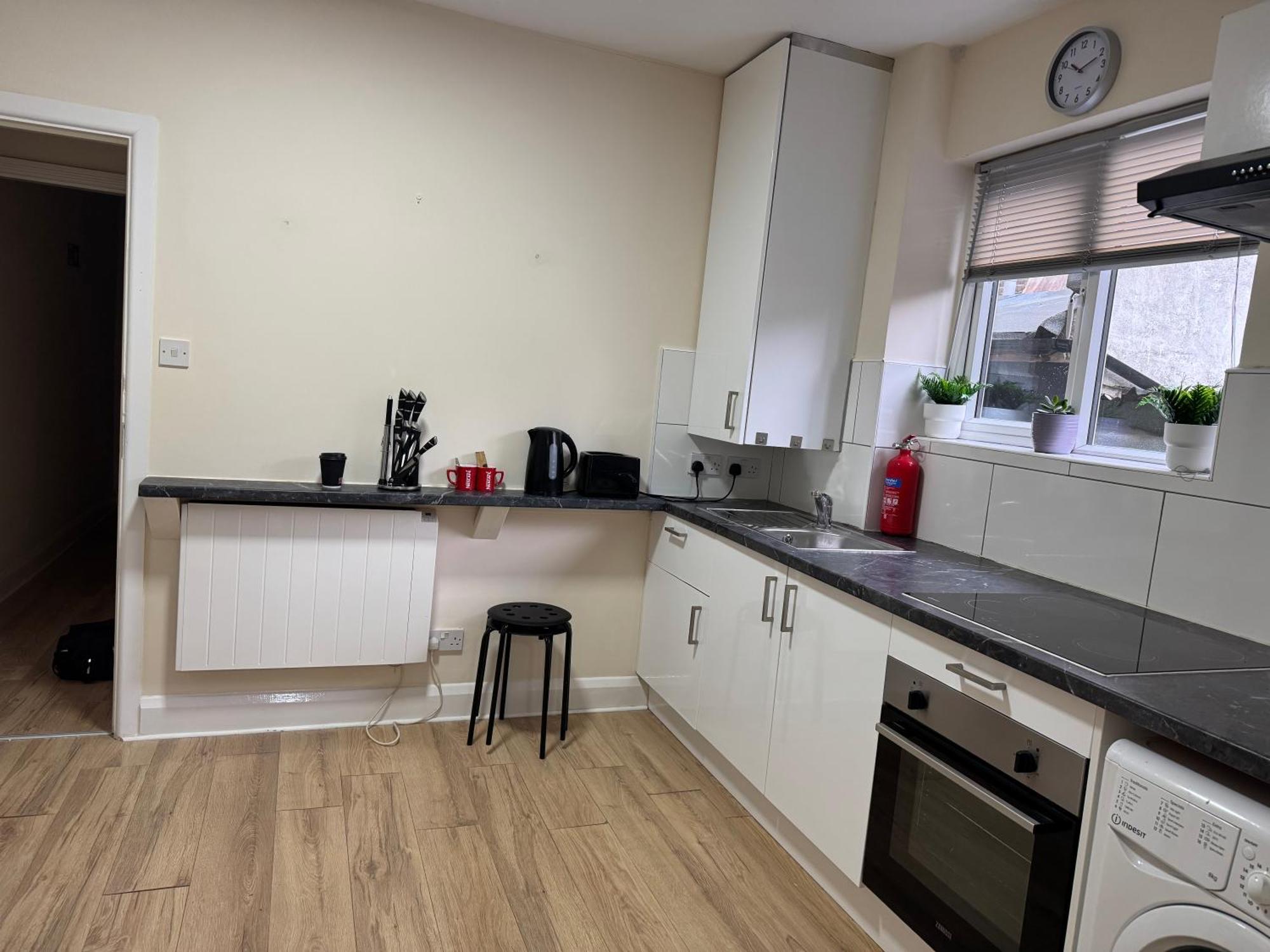 Station Apartment