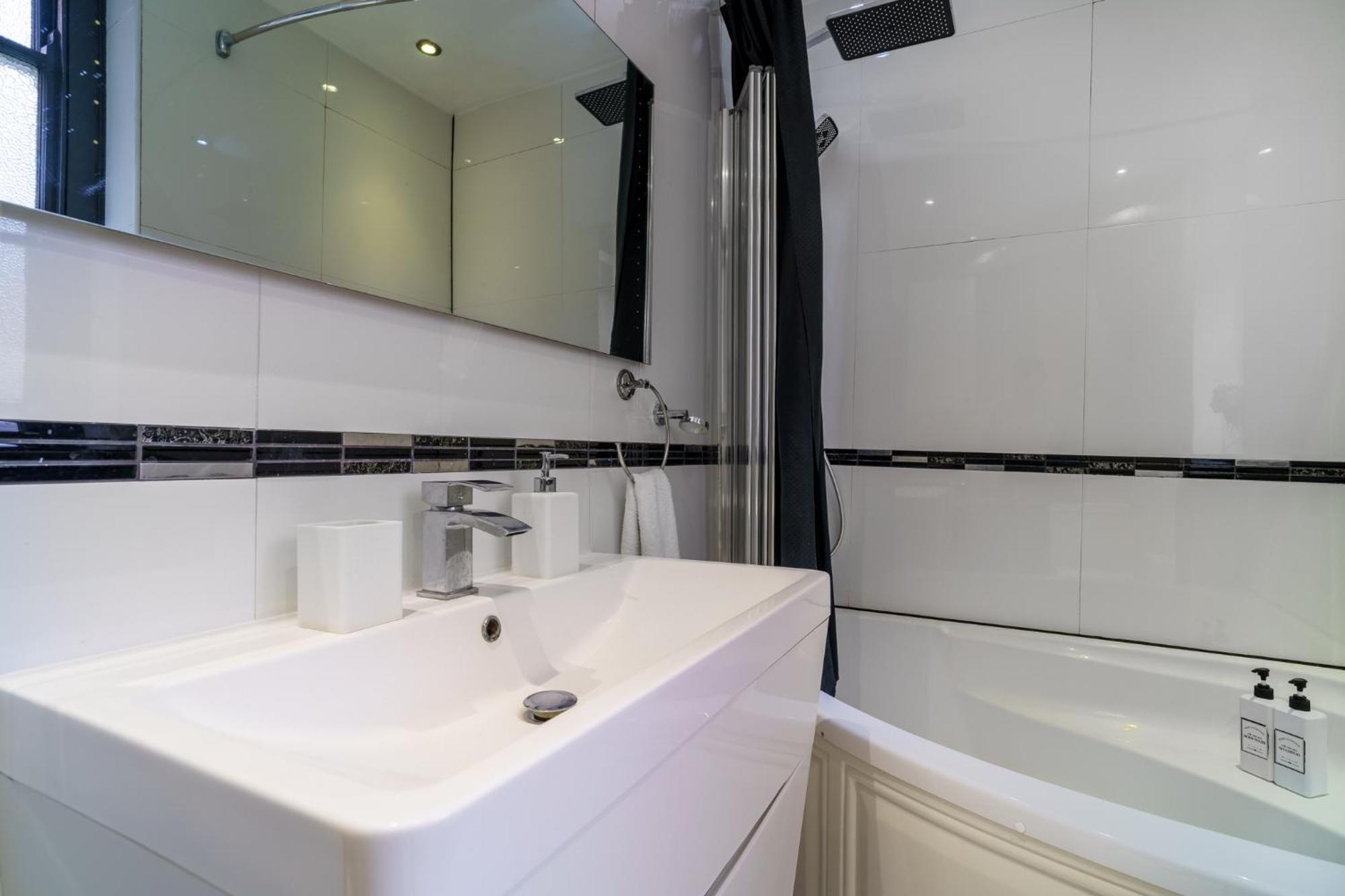 Stylish 2 Bedroom In Shoreditch - Apartment