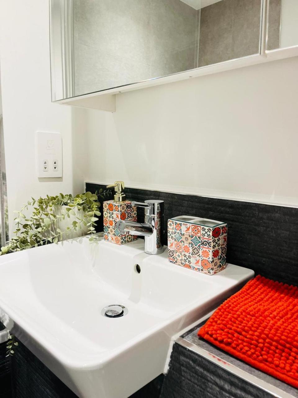 High-spec Apartment- Prime East - Near O2 Arena Appartement *