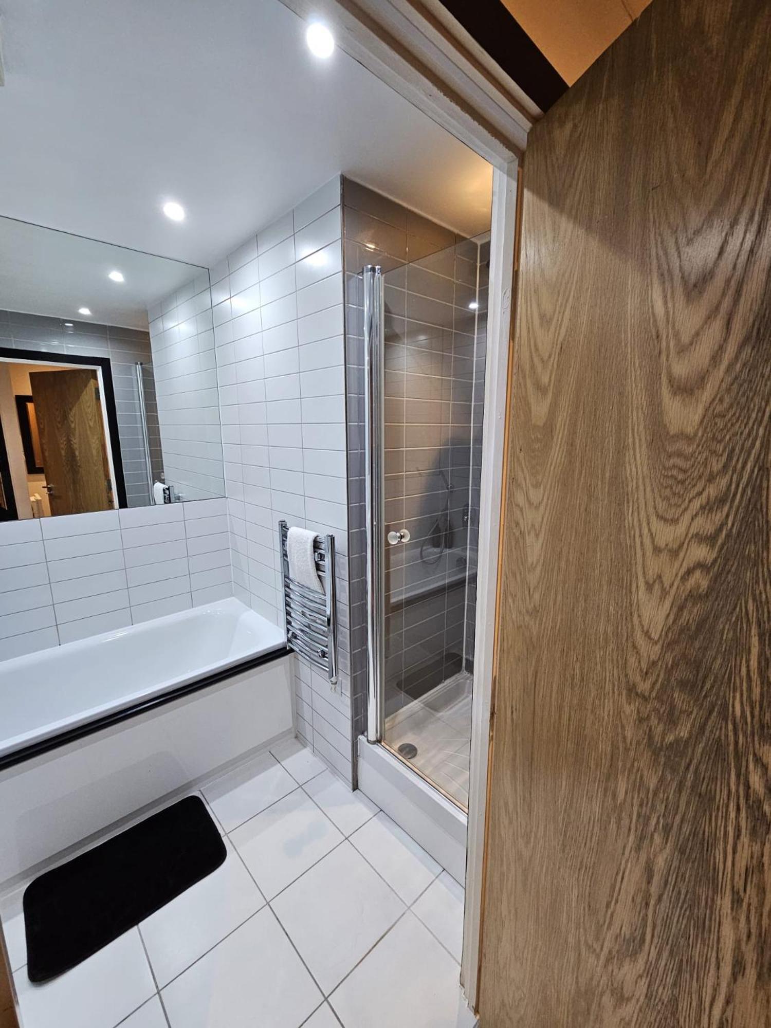 Lavish - Secure With Parking Apartamento