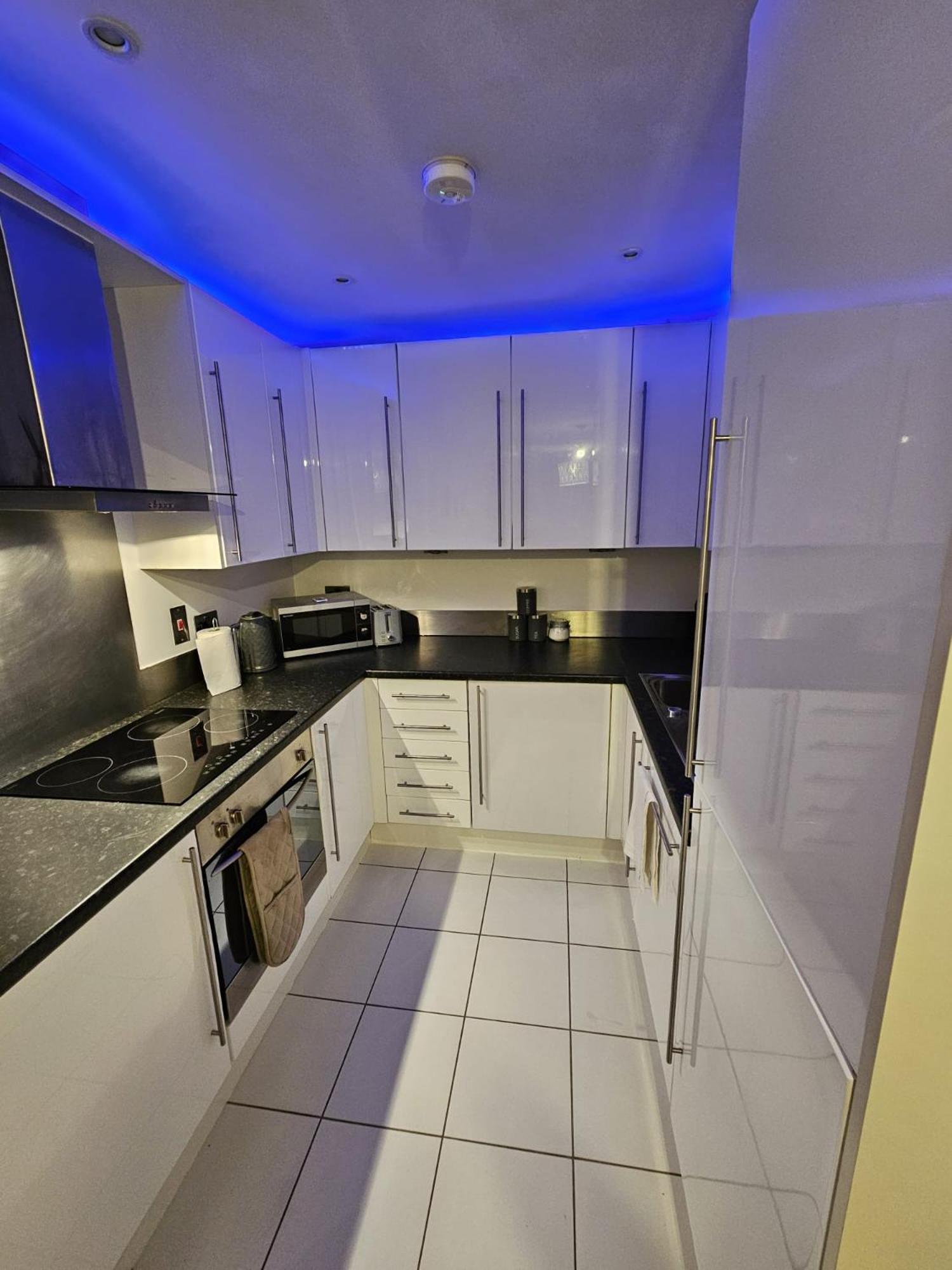 Lavish - Secure With Parking Apartamento Londres