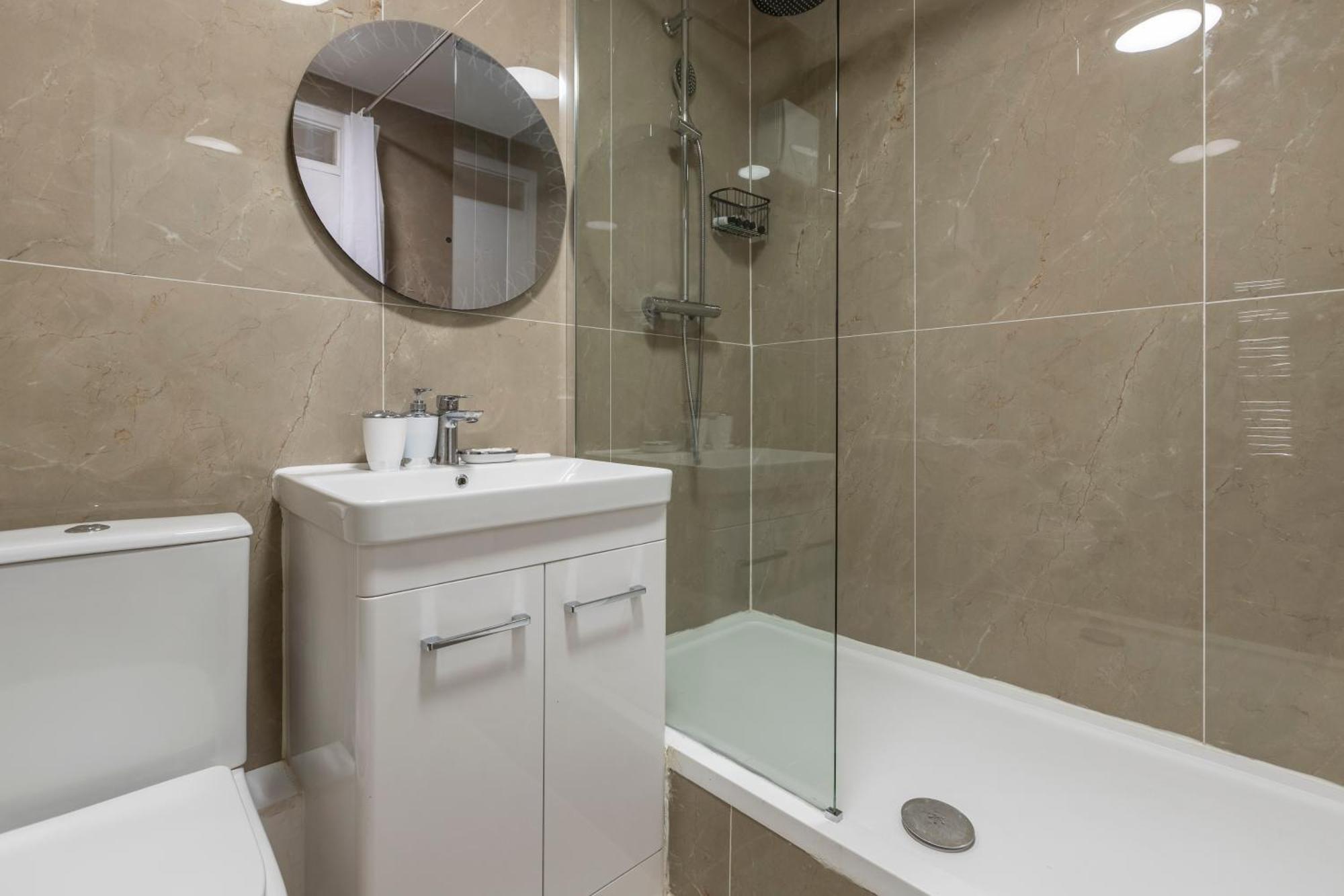 Appartement Shepherds Haven Luxury 4 Bed Flat With Self Check In *