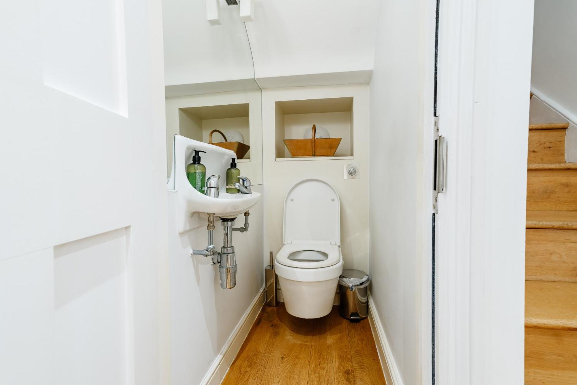 Villa Luxury 3brs Home, Spacious And Cozy In Victoria Londres