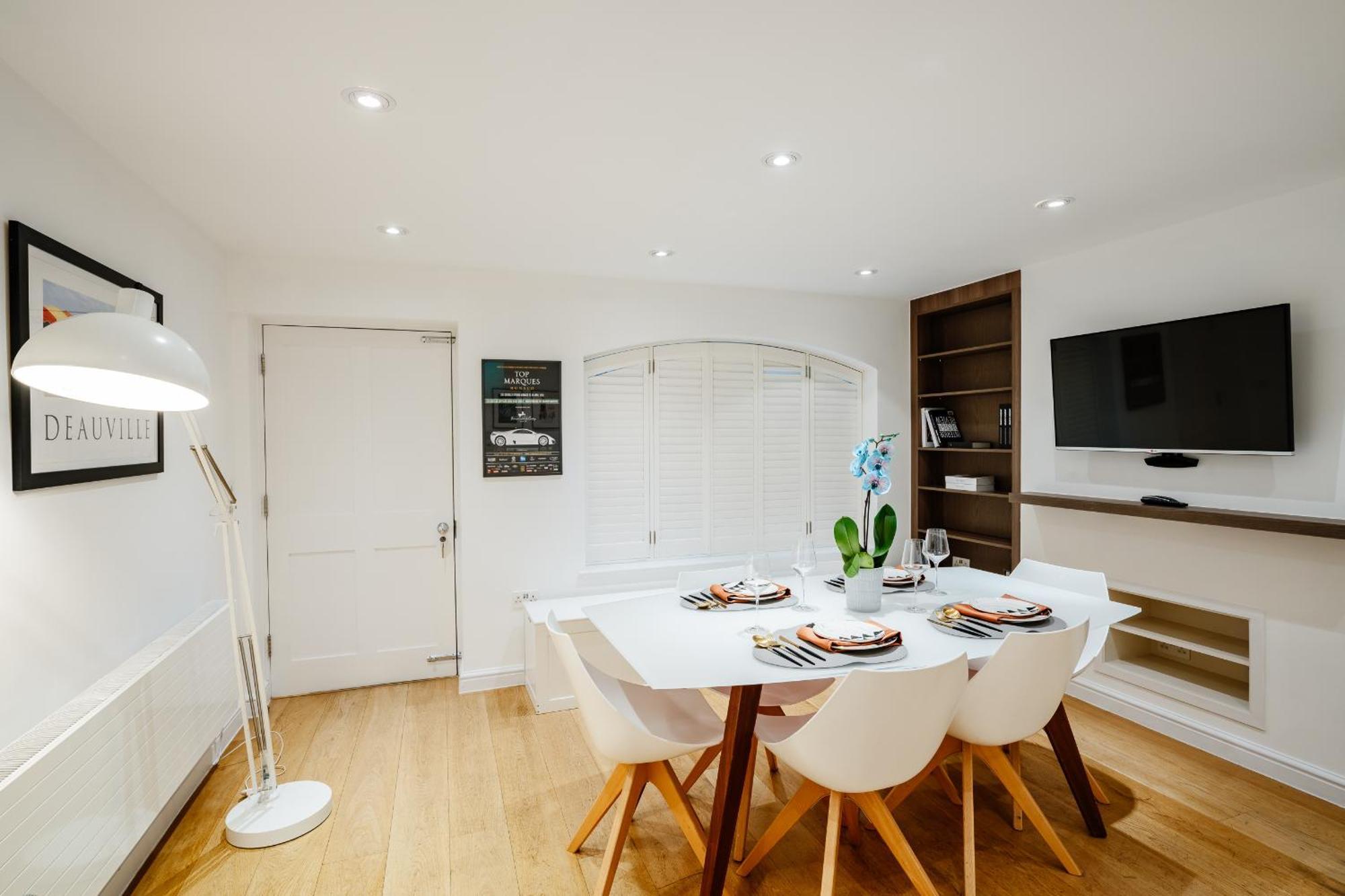 Luxury 3brs Home, Spacious And Cozy In Victoria Villa Londres