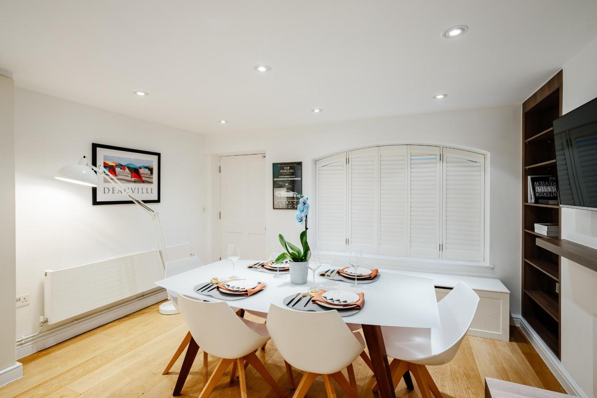 Luxury 3brs Home, Spacious And Cozy In Victoria Villa Londres