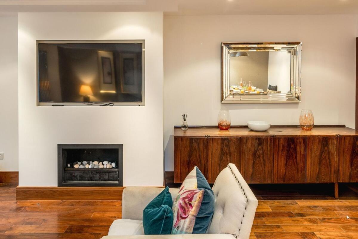 Villa -air Con- Luxury Townhouse - High St Kensington!