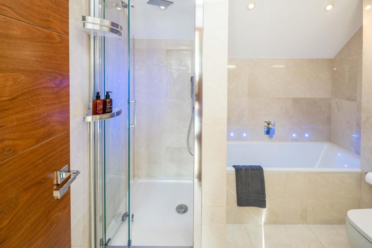 -air Con- Luxury Townhouse - High St Kensington! * Londres