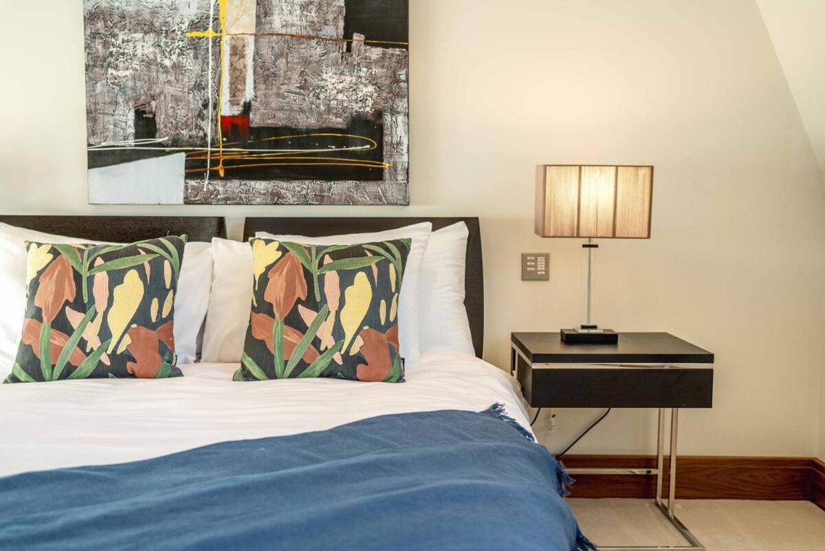 Villa -air Con- Luxury Townhouse - High St Kensington!