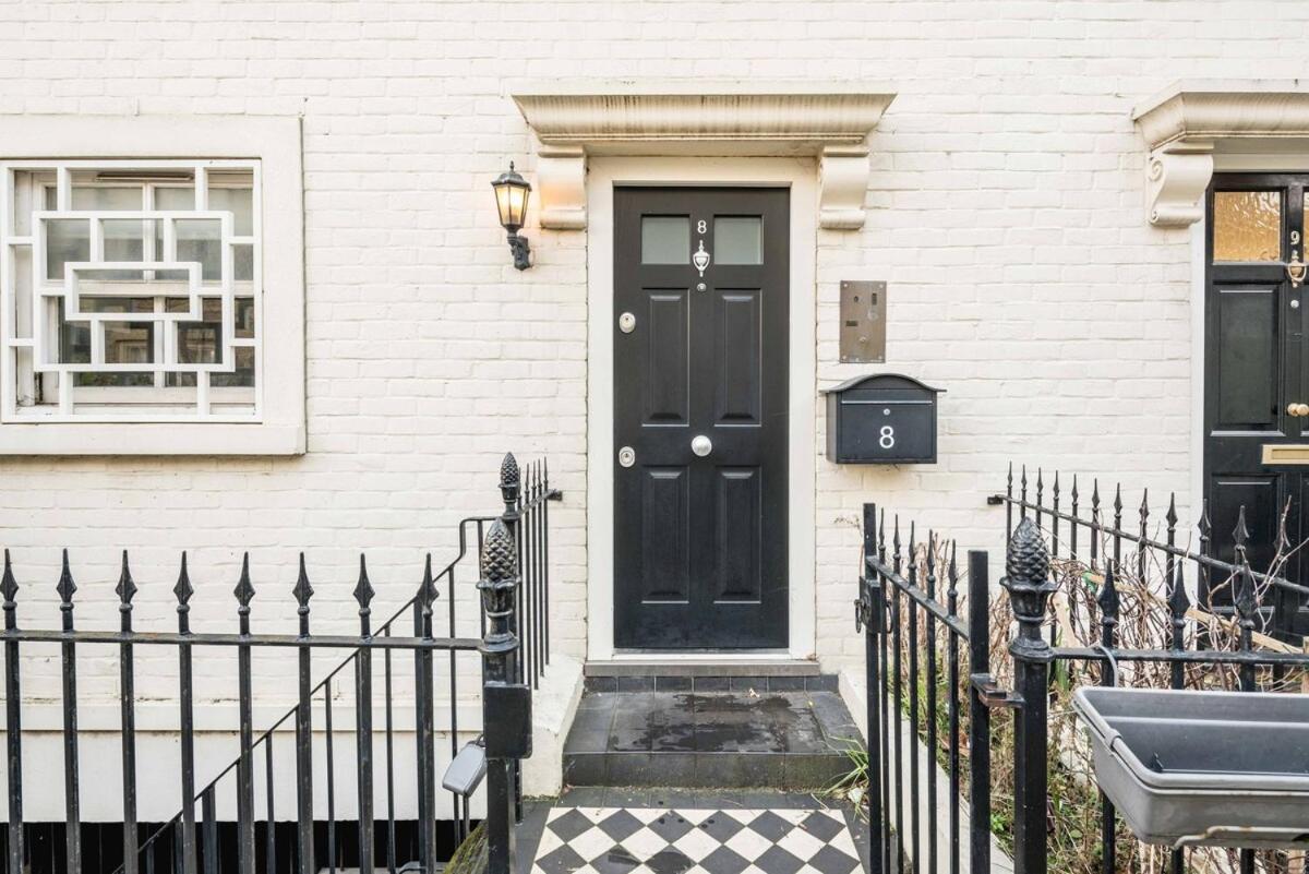-air Con- Luxury Townhouse - High St Kensington!