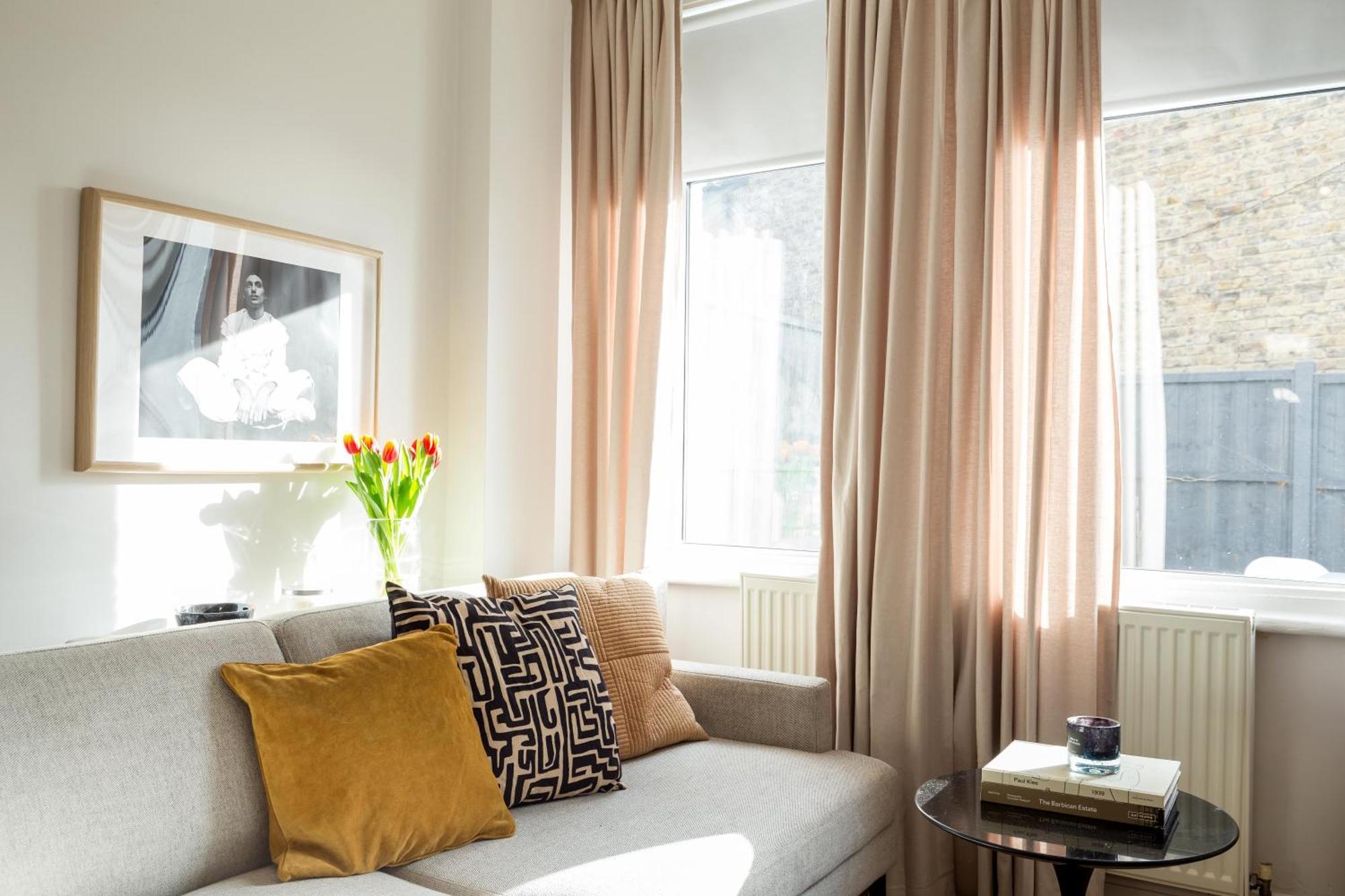 Newly Renovated Large 4-5 Bedroom House * Londres