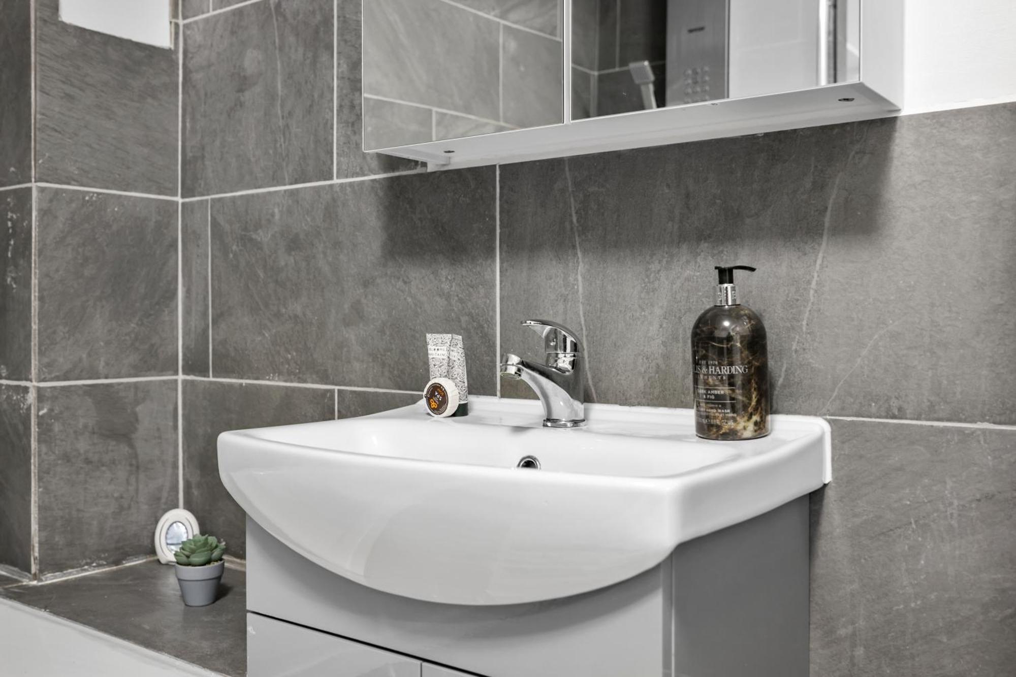 Appartement 2-bedroom Short Term & Flexible Renting Canary Wharf
