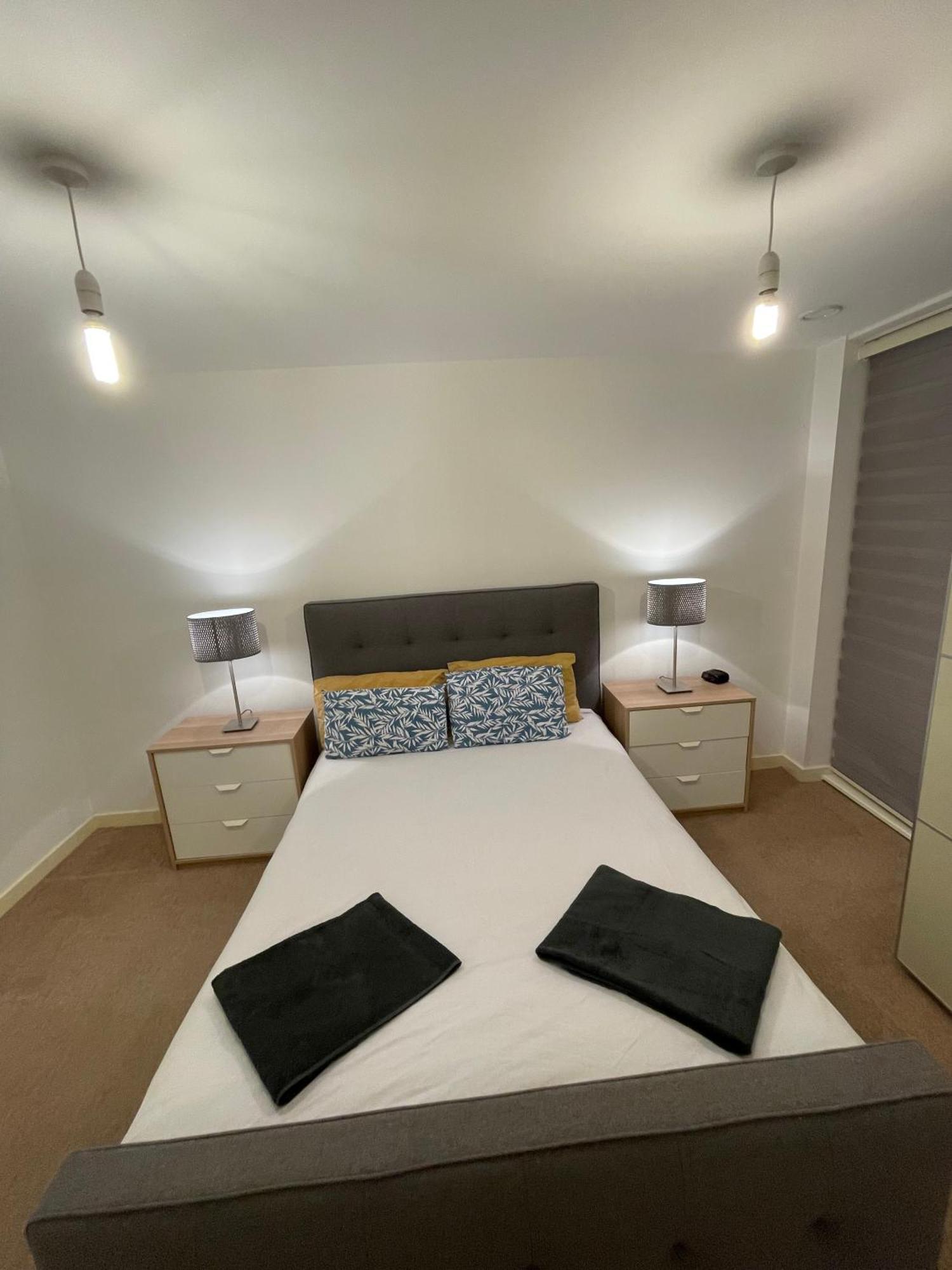 2br-sleeps4-parking-balcony-nearcitycentre *