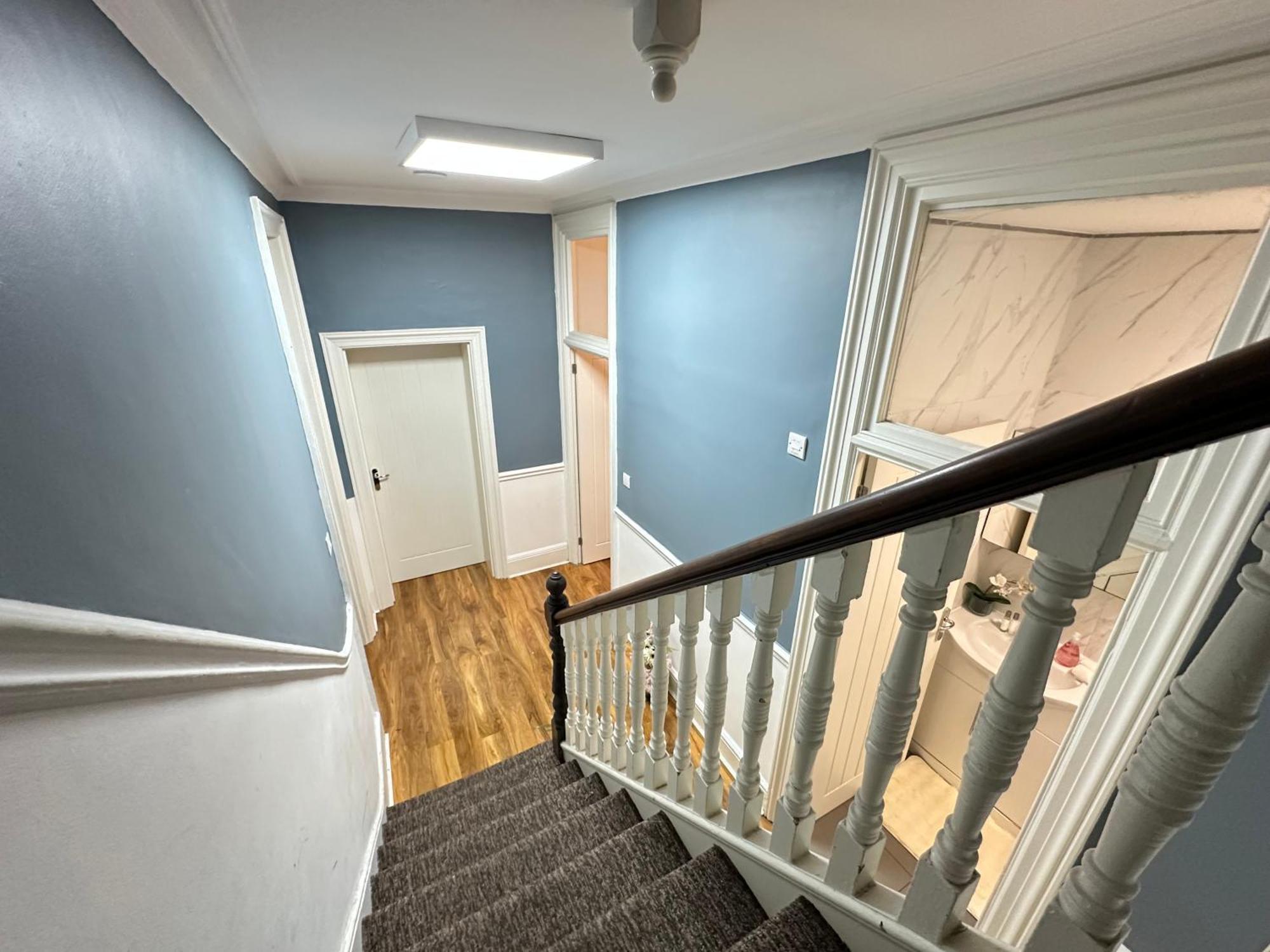 Oxford St Luxurious Apartment