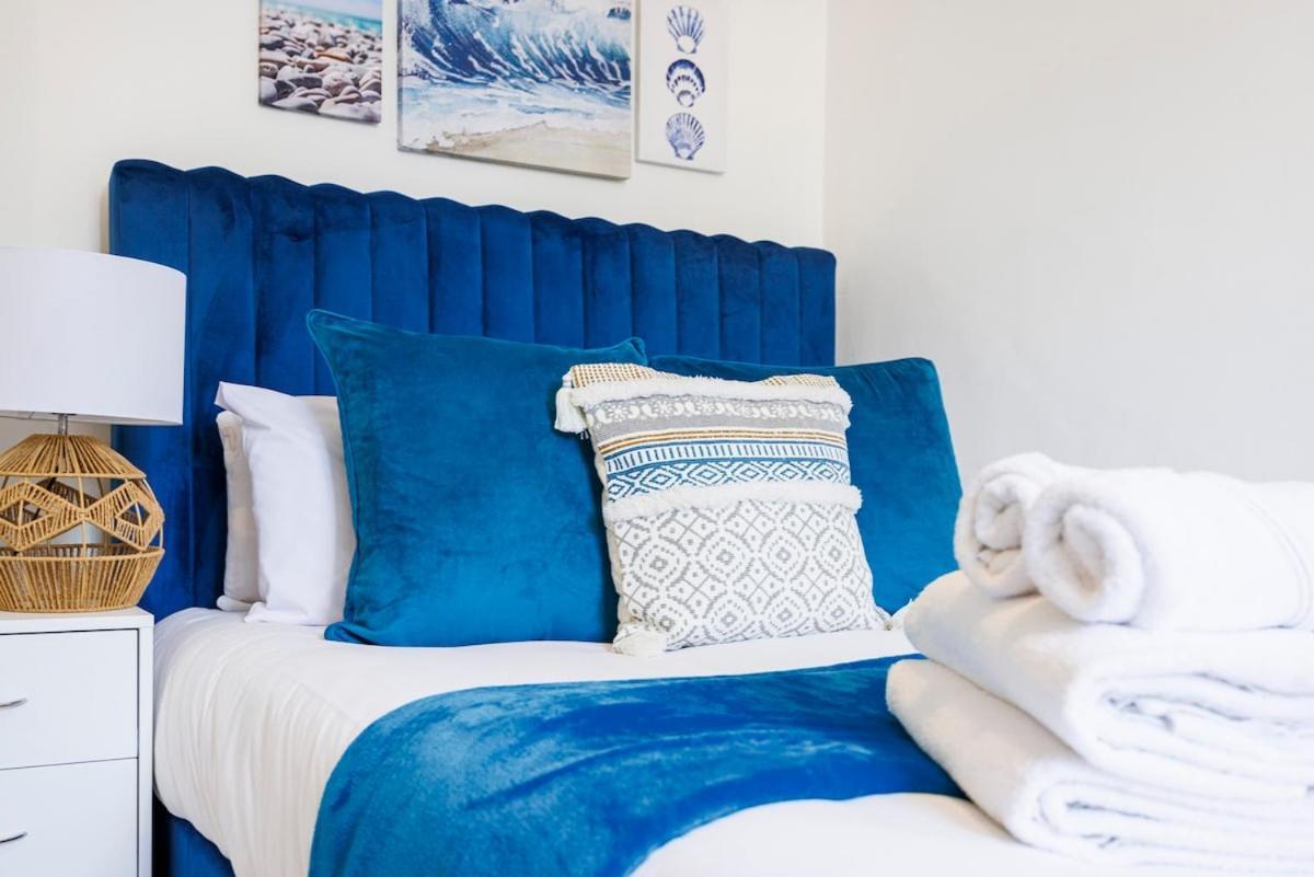 Bridge Compact Apartment, Sleeps 3 , Tube 3 Mins Walk , Zone 1 , Weekly Offers Appartement