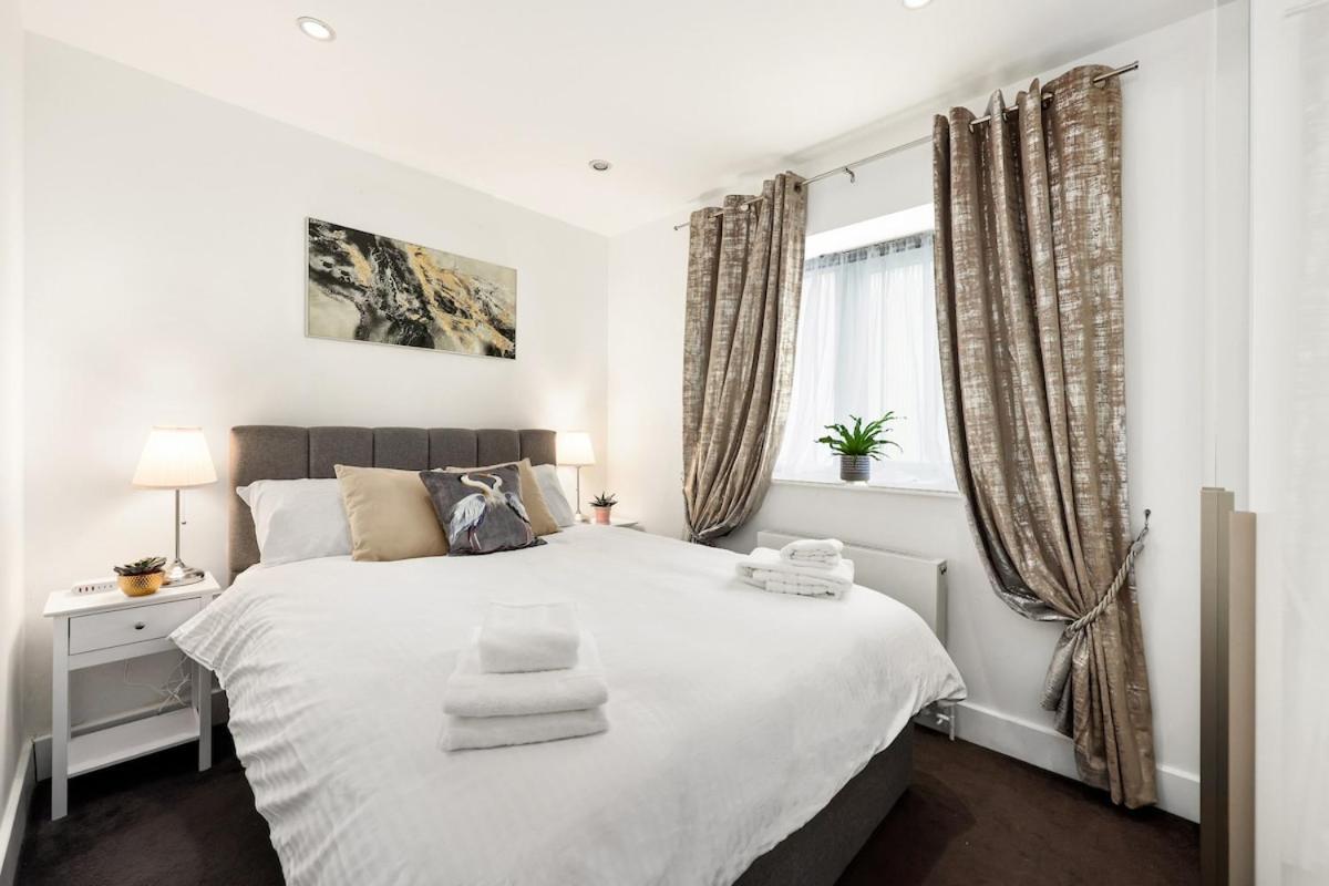 West End - Sleeps 5 - Amazing Location Appartement Londres