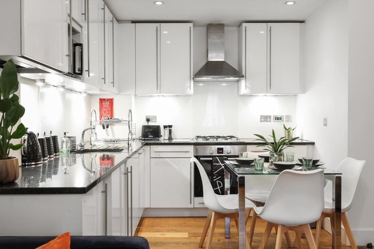 Appartement West End - Sleeps 5 - Amazing Location *