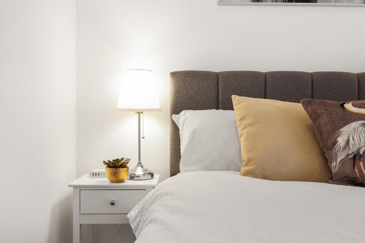 Appartement West End - Sleeps 5 - Amazing Location *