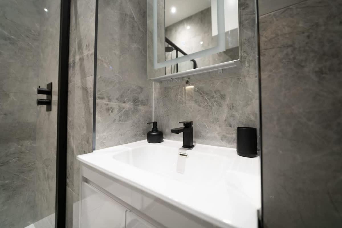 2-bed Flat Near Zoo, Ideal For Families *