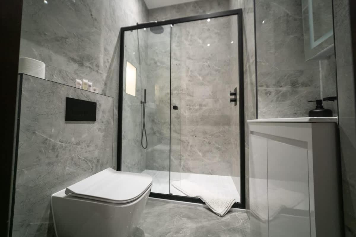 2-bed Flat Near Zoo, Ideal For Families Apartamento