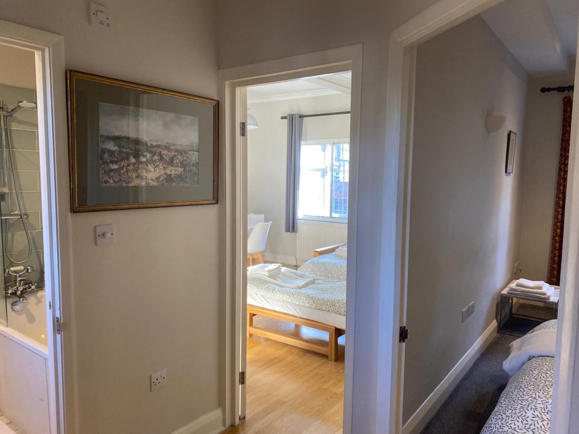 Victorian Building - Sleeps 5 - Pet Friendly