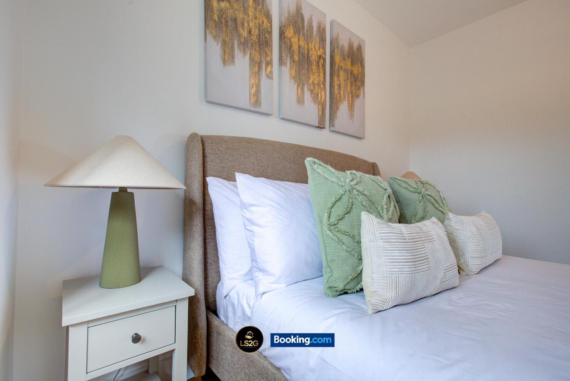 2 Bedroom By Ls2g Short Lets & Serviced Greater With Private Balcony Appartement Londres