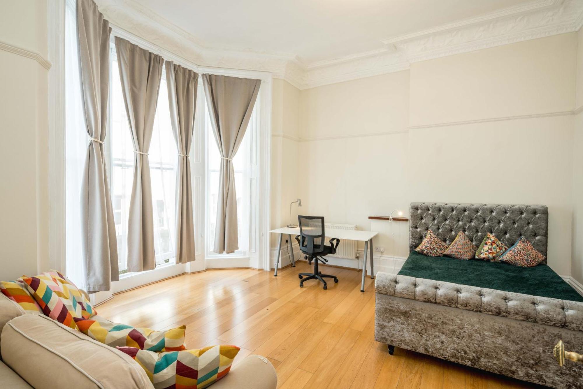 Four Beds By The Station Apartamento Londres