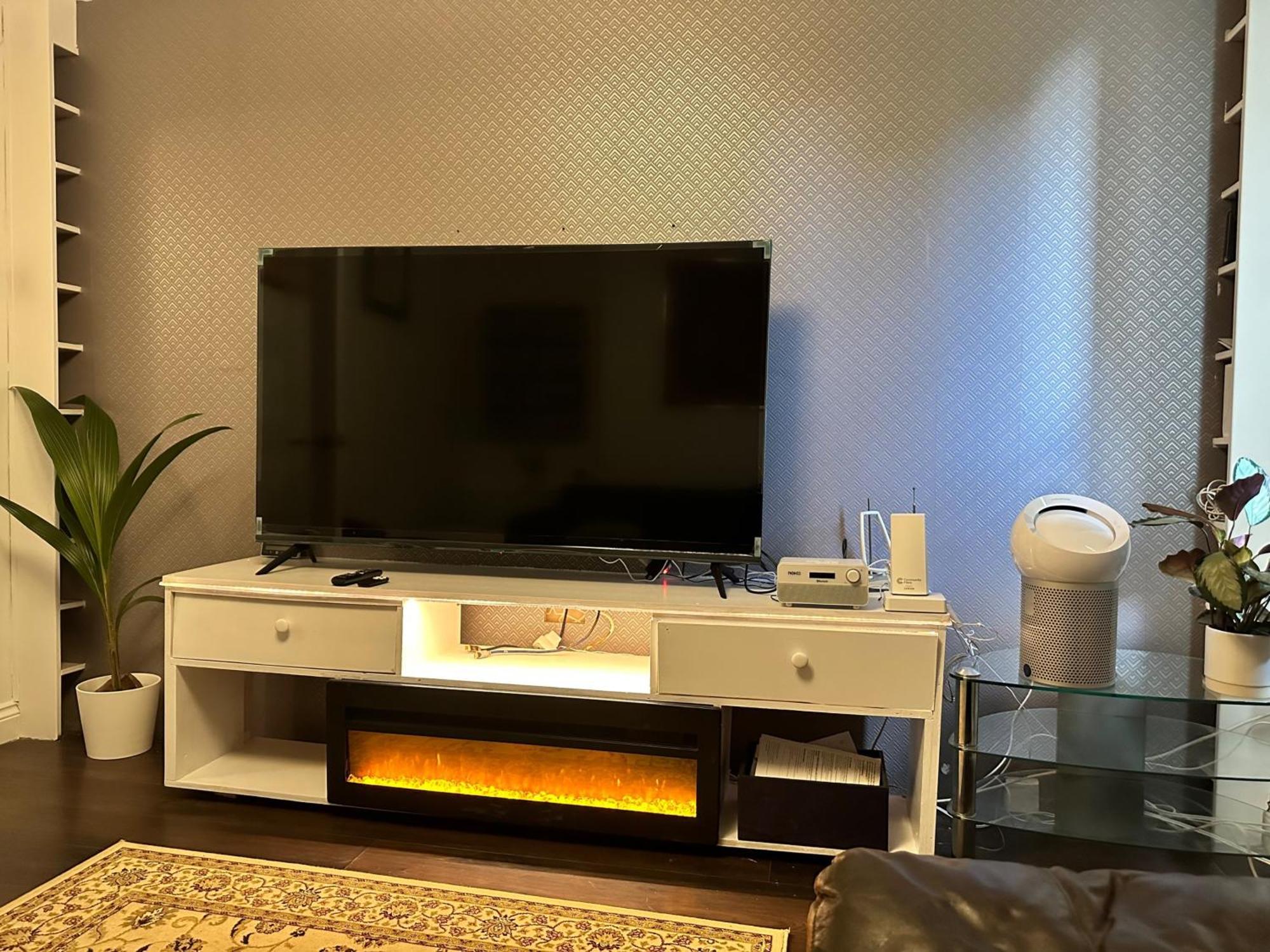 Stylish 1br W Fireplace & High-speed Wifi Appartement *