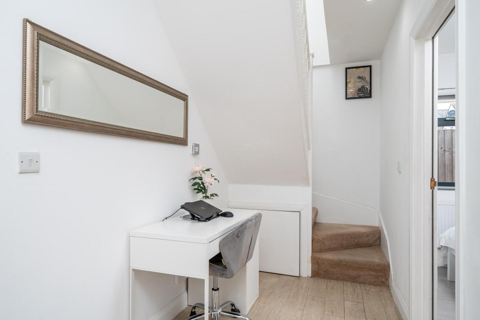 Appartement Vibrant 3br Tottenham Home, Private Garden Wifi Parking Free On Request Londres
